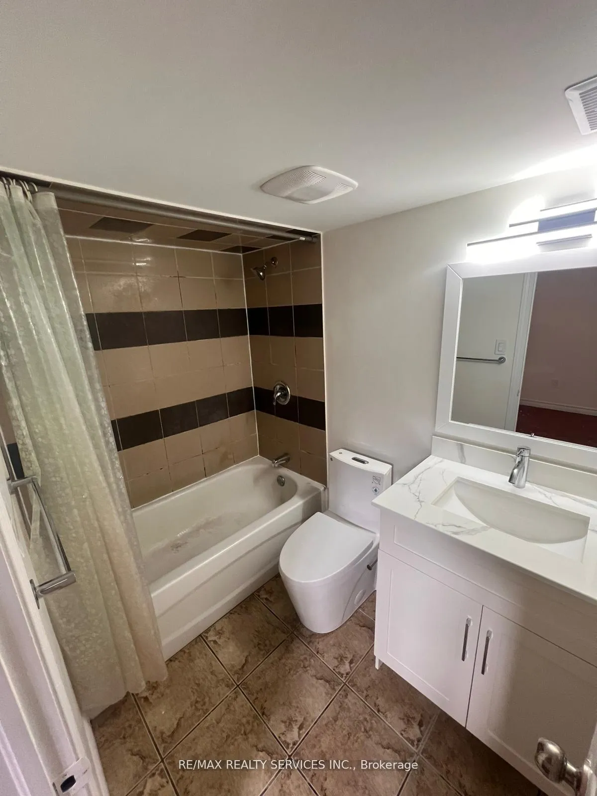 Photo 19 of 31 Junewood Crescent, Brampton, Northgate — HOMEH