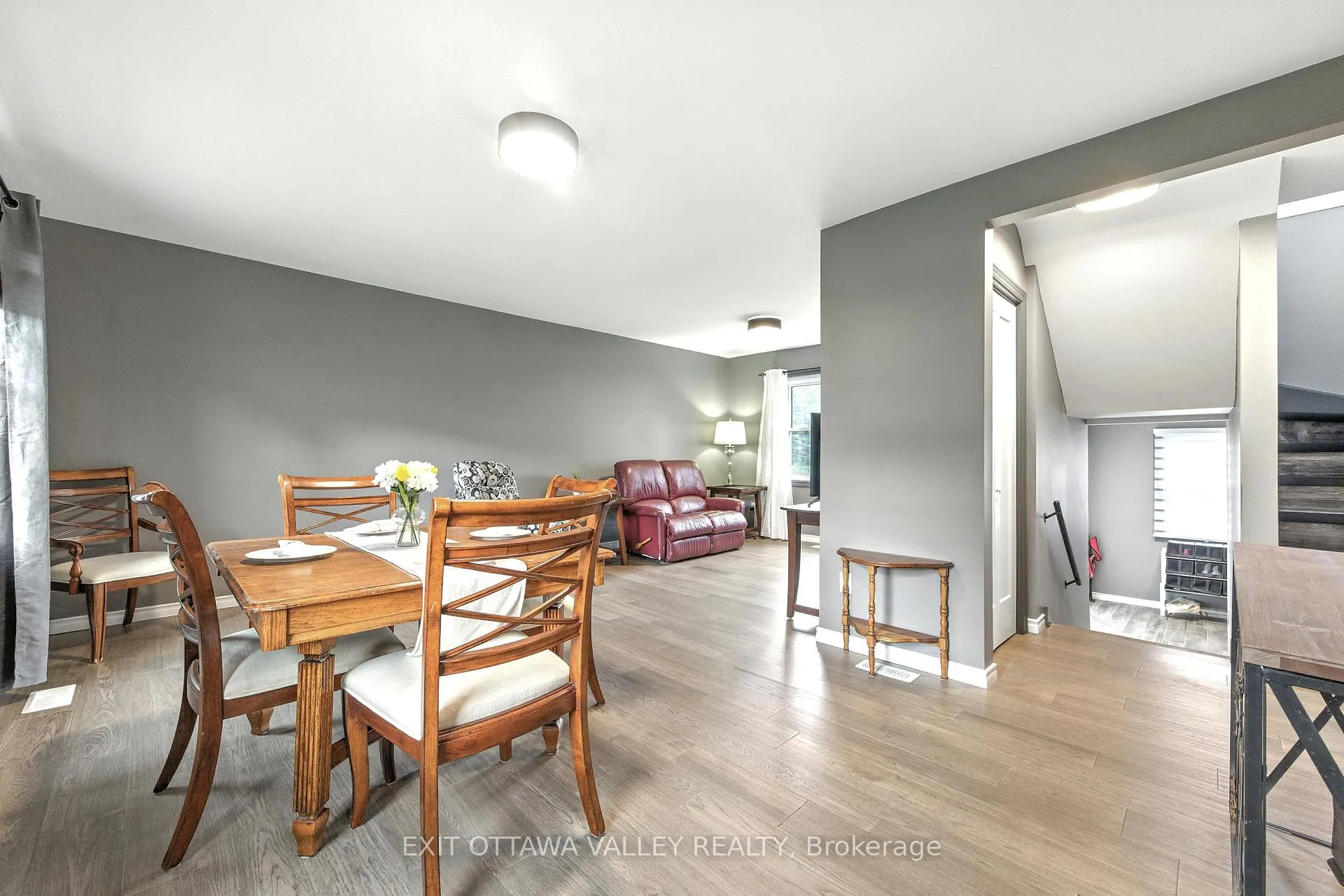 Photo 6 of 49 Glendale Avenue, Deep River — HOMEH