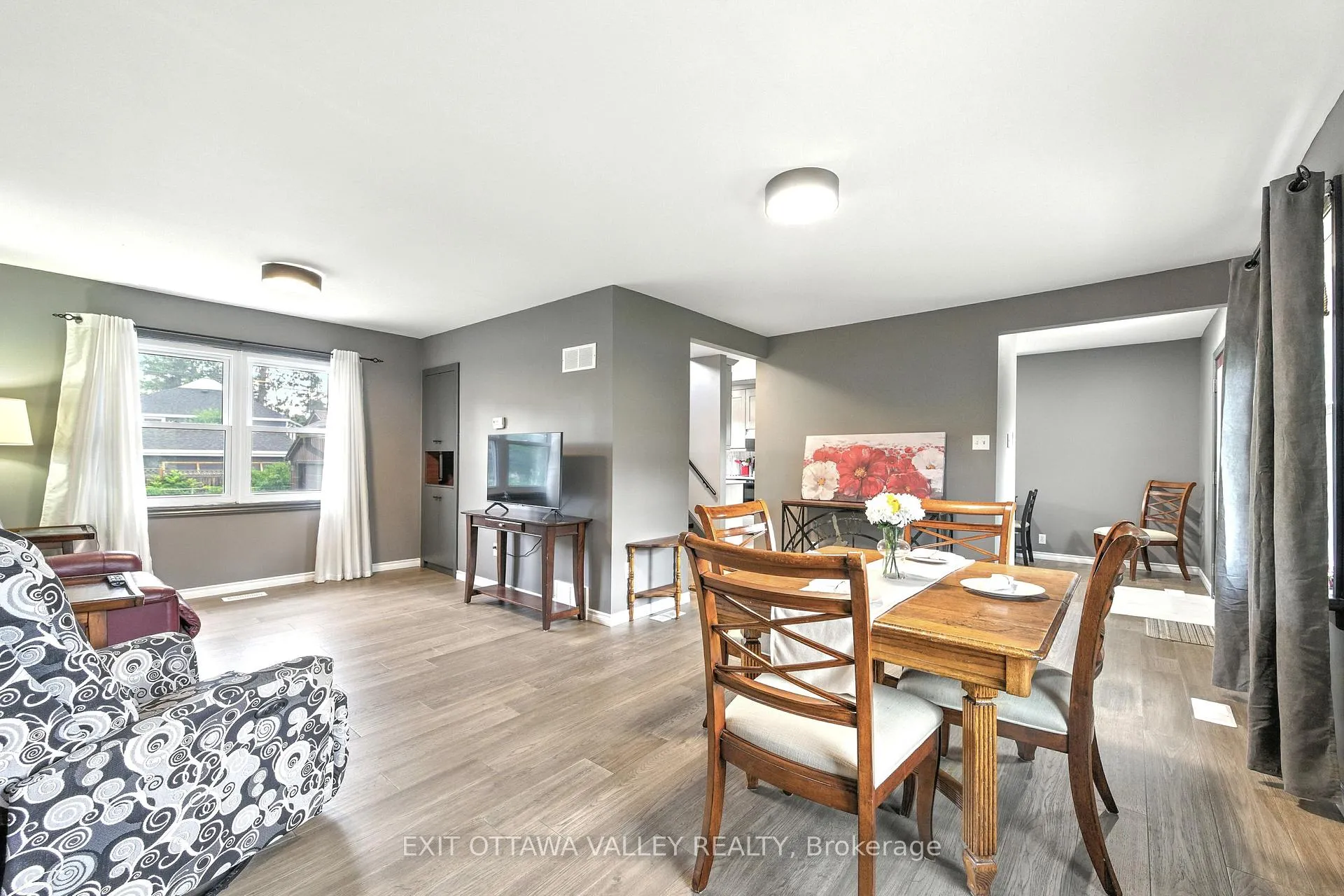Photo 8 of 49 Glendale Avenue, Deep River — HOMEH