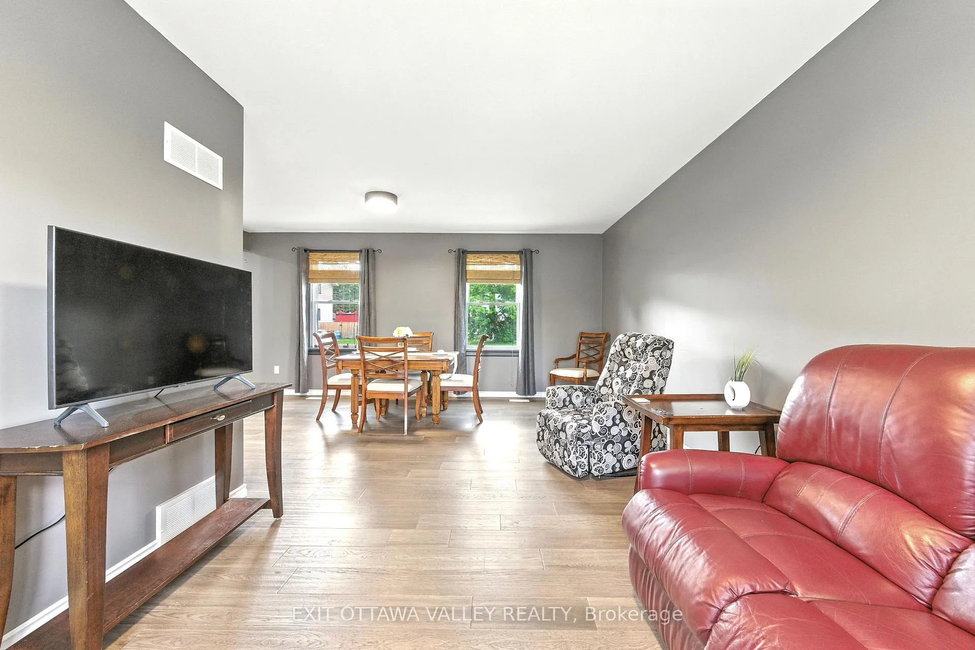 Photo 9 of 49 Glendale Avenue, Deep River — HOMEH