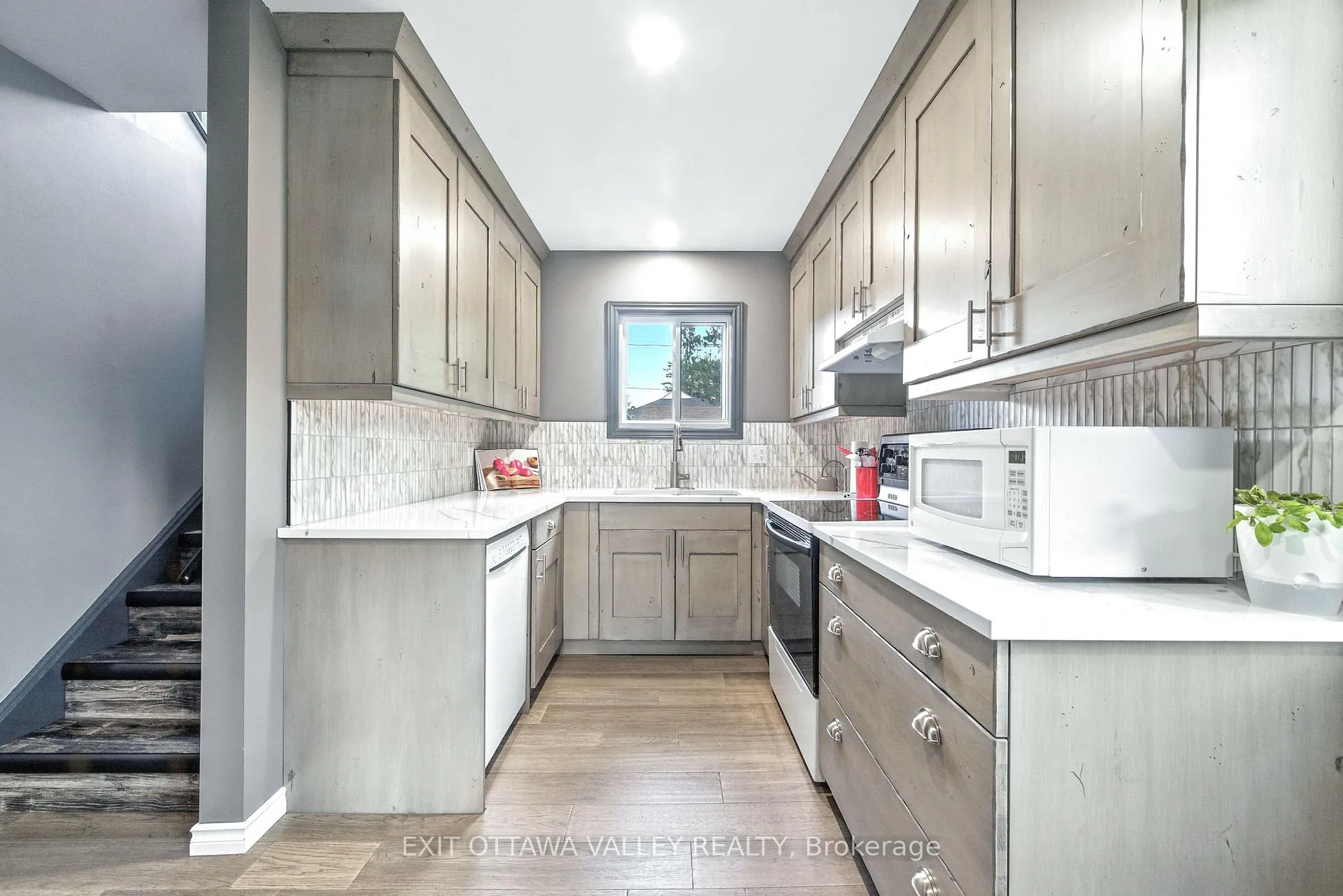 Photo 15 of 49 Glendale Avenue, Deep River — HOMEH