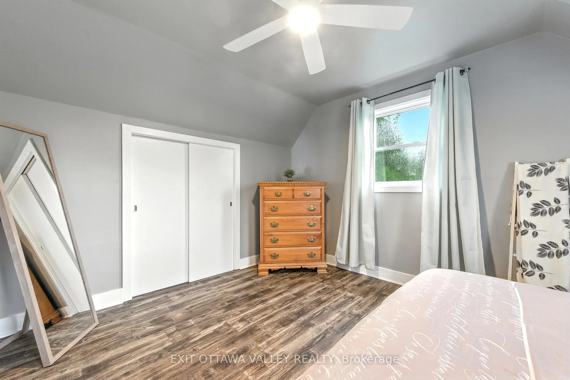 Photo 21 of 49 Glendale Avenue, Deep River — HOMEH
