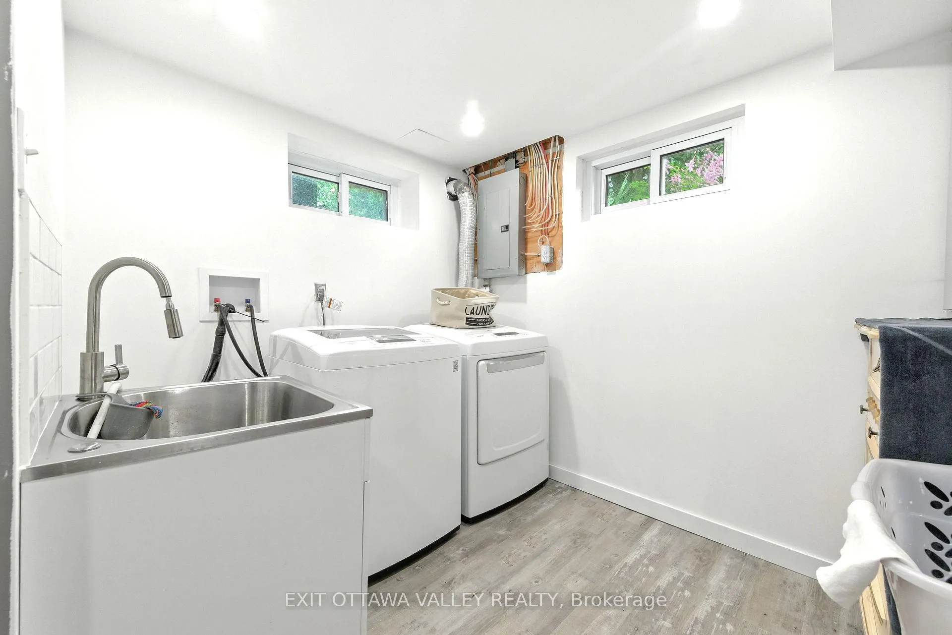 Photo 26 of 49 Glendale Avenue, Deep River — HOMEH