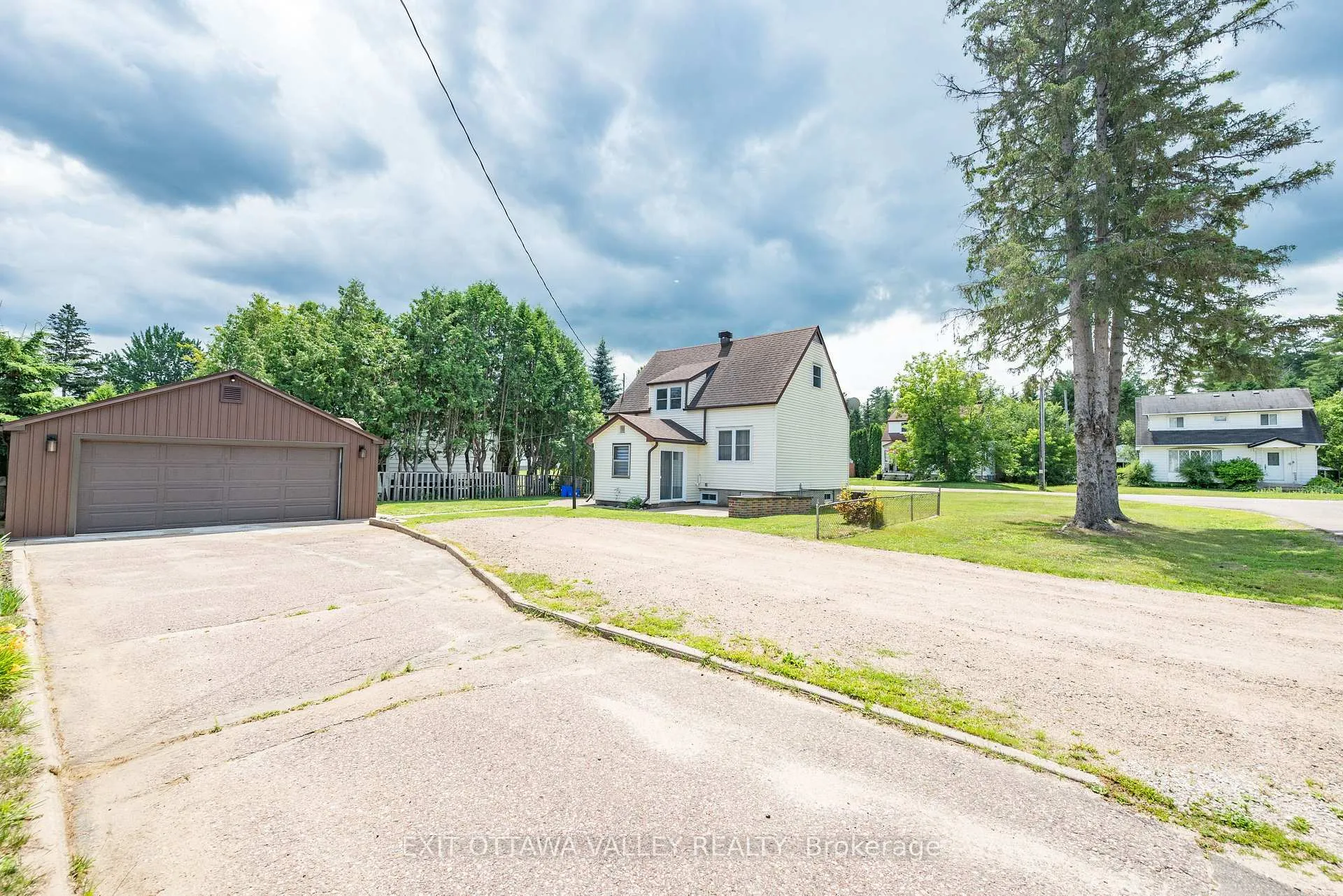 Photo 35 of 49 Glendale Avenue, Deep River — HOMEH