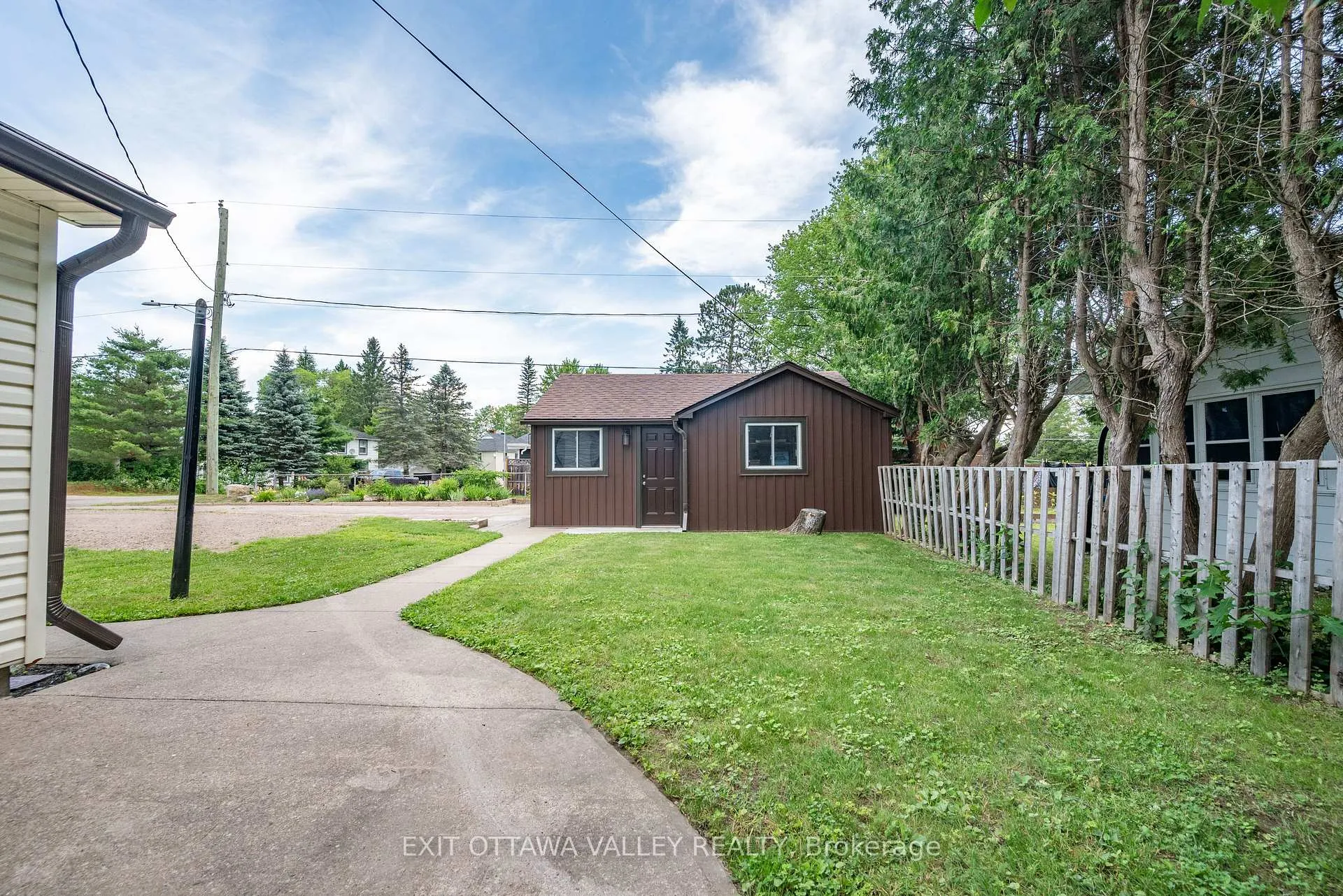 Photo 38 of 49 Glendale Avenue, Deep River — HOMEH