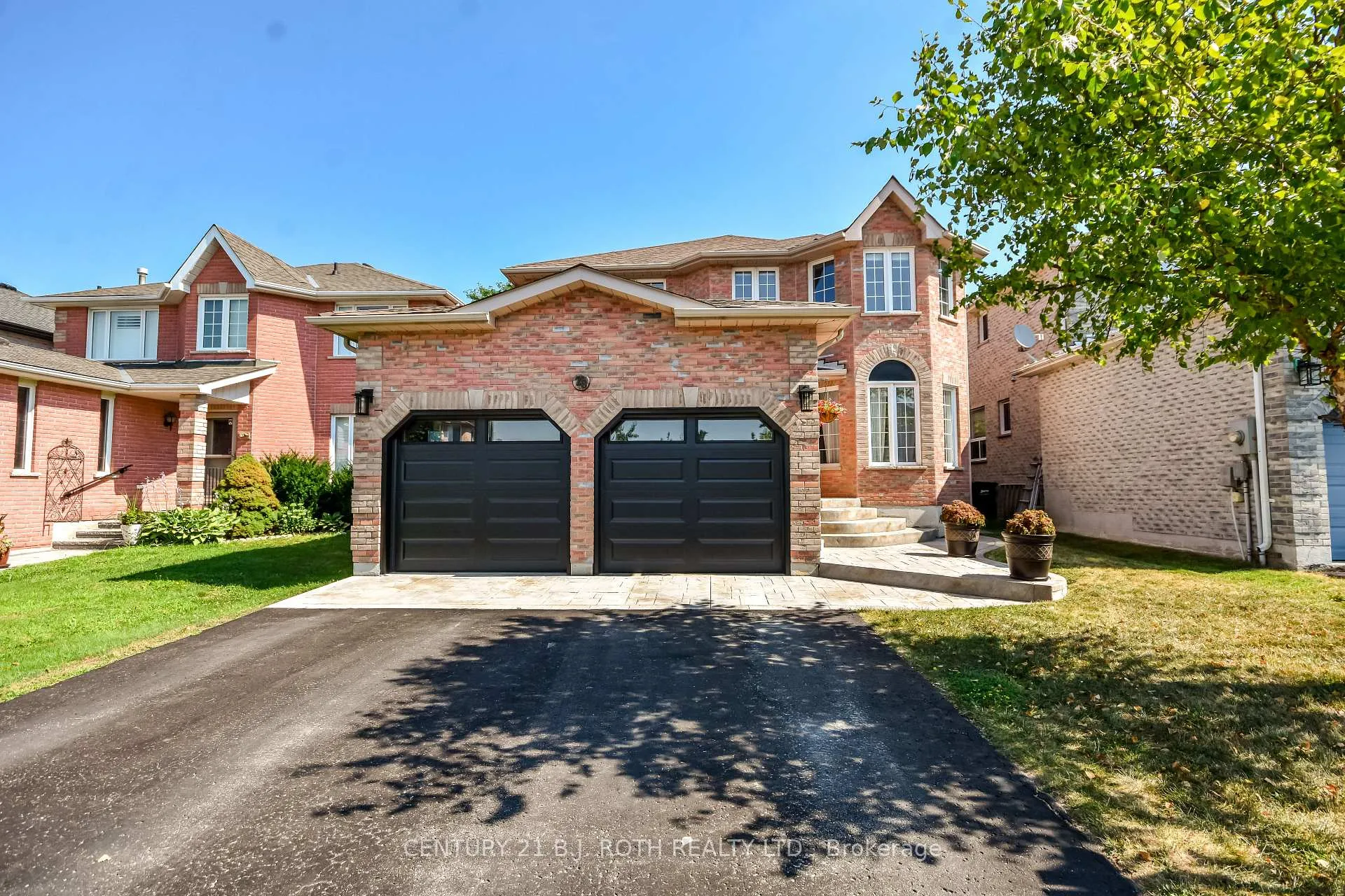 Photo 1 of 28 Shaina Court, Barrie, Painswick South — HOMEH