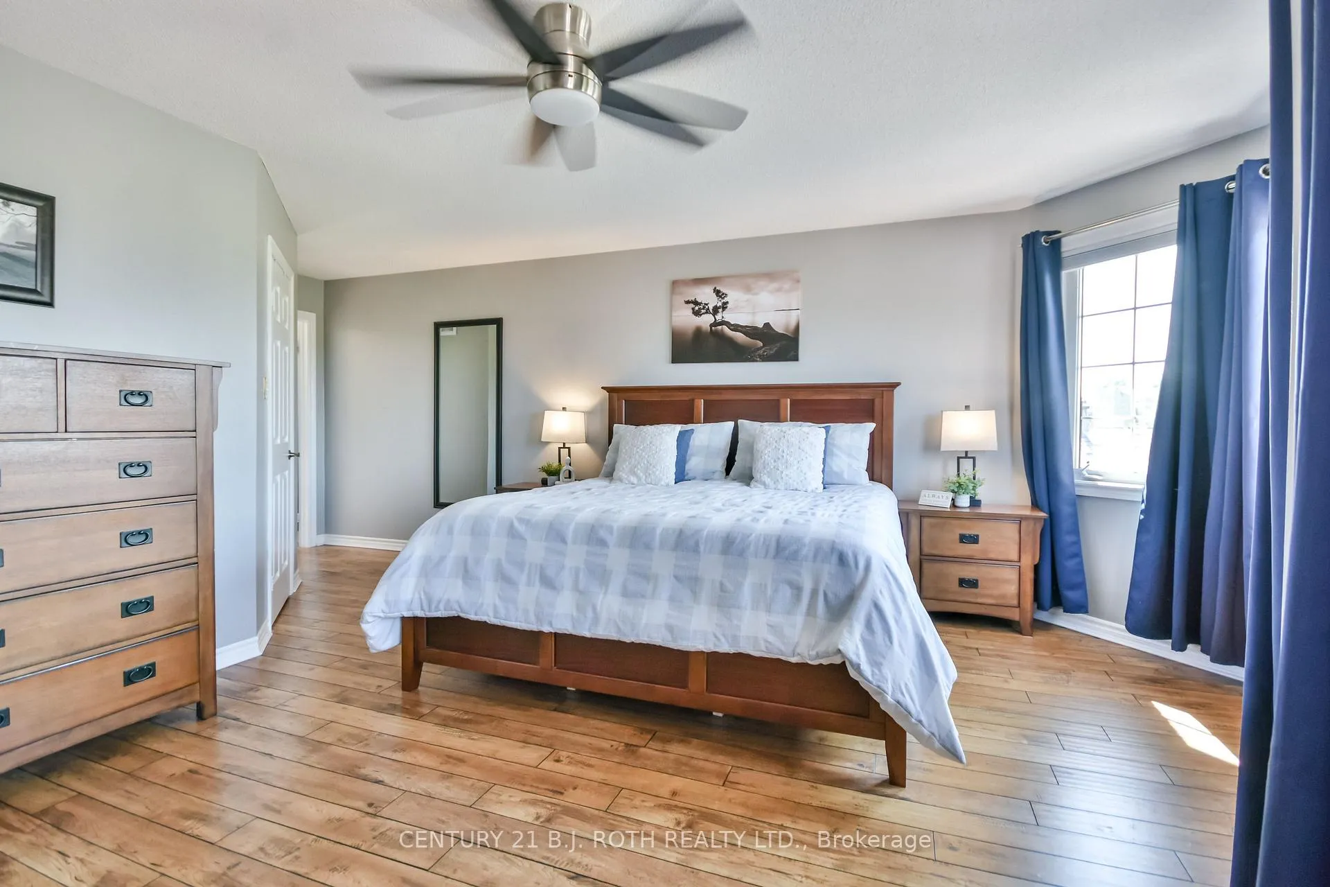 Photo 17 of 28 Shaina Court, Barrie, Painswick South — HOMEH