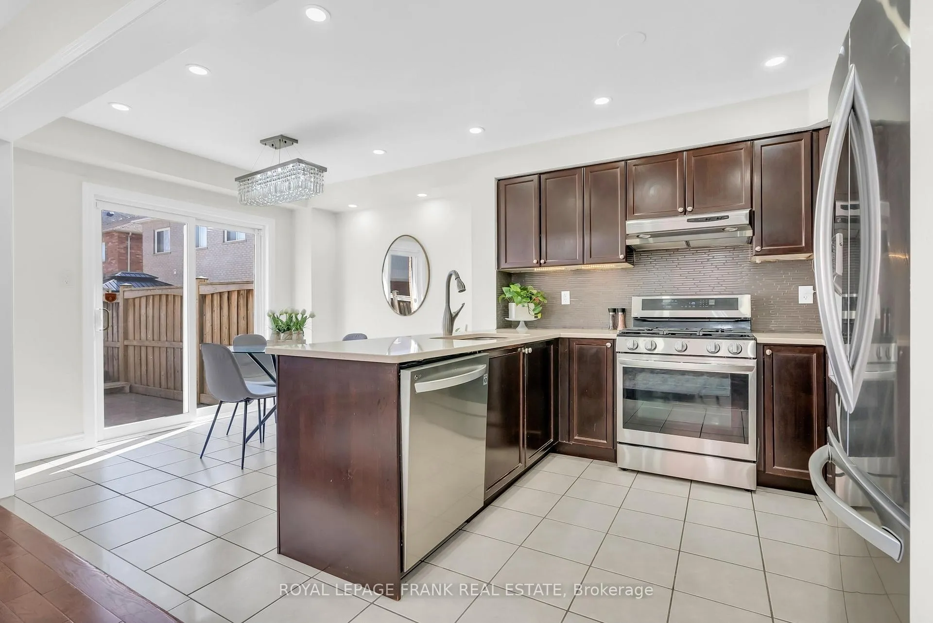 Photo 22 of 58 Decourcy-Ireland Circle, Ajax, Northeast Ajax — HOMEH