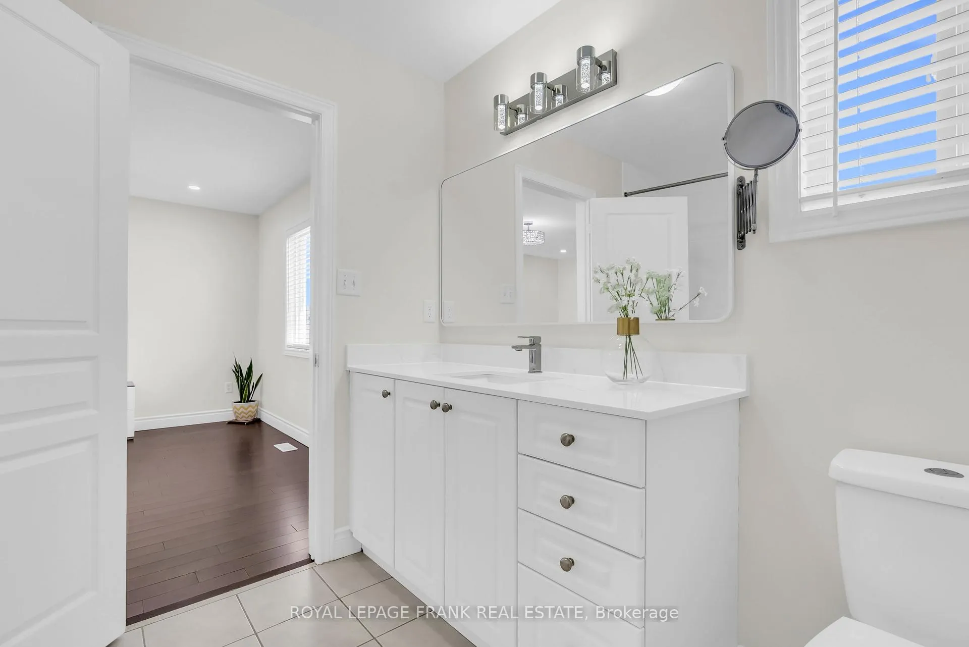 Photo 33 of 58 Decourcy-Ireland Circle, Ajax, Northeast Ajax — HOMEH