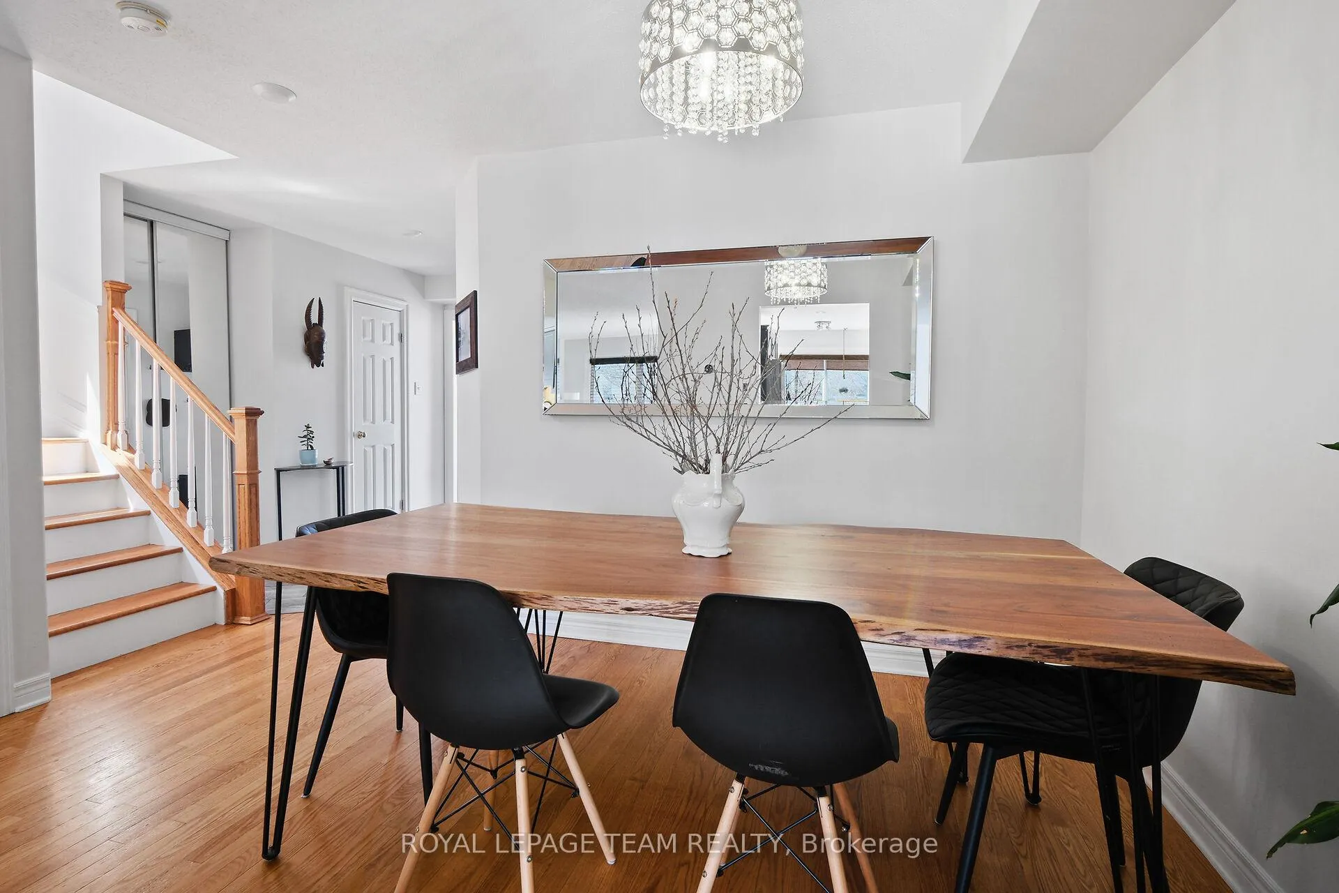 Photo 6 of 14 Sedona Street, Ottawa, Barrhaven - Longfields — HOMEH