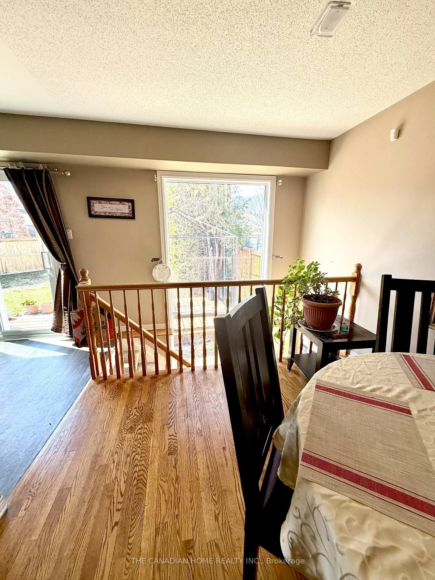 Photo 7 of 1435 Lynx Crescent, Ottawa, Fallingbrook/Pineridge — HOMEH