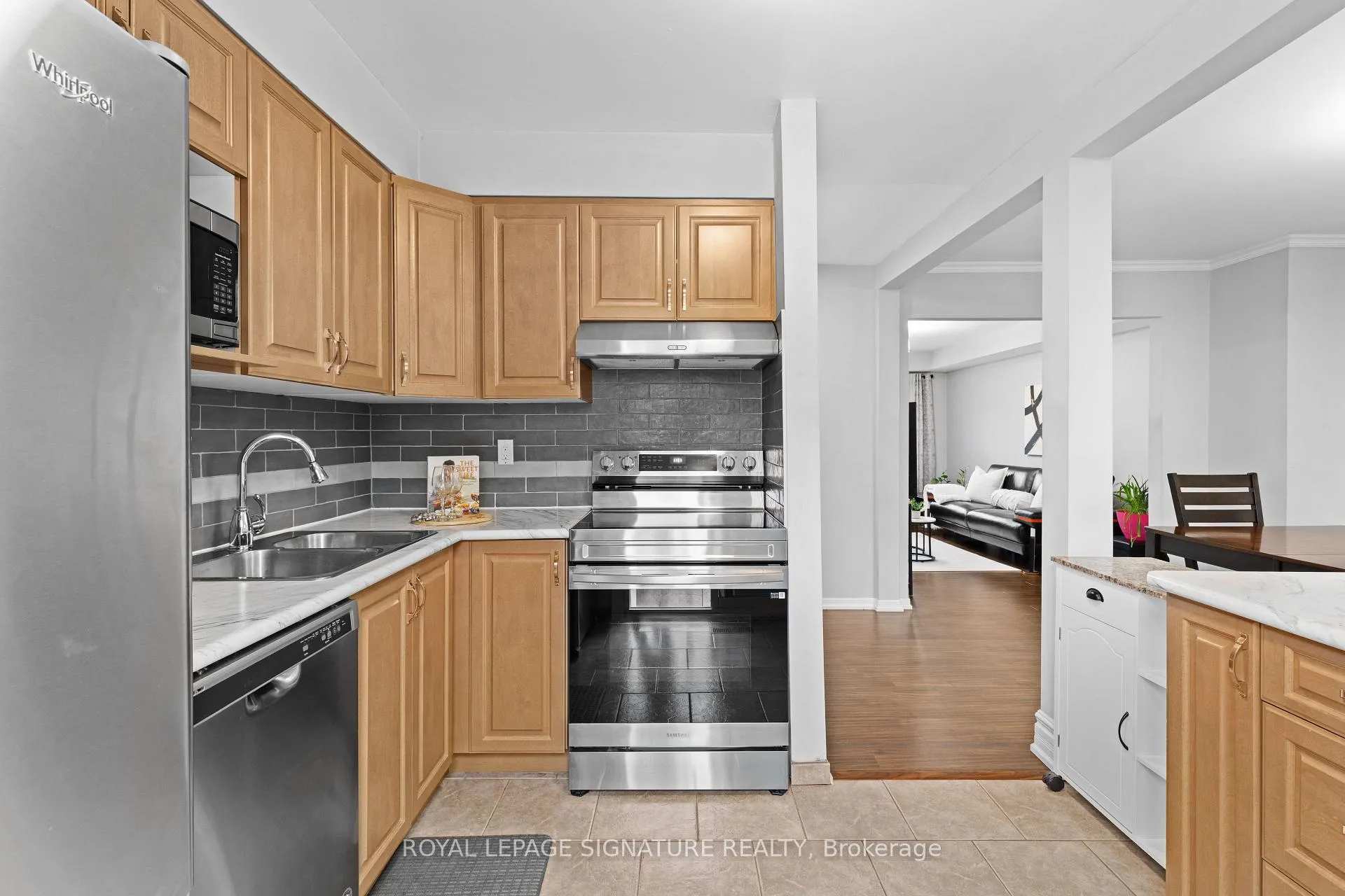 Photo 11 of Unit 93, 580 Eyer Drive, Pickering, West Shore — HOMEH