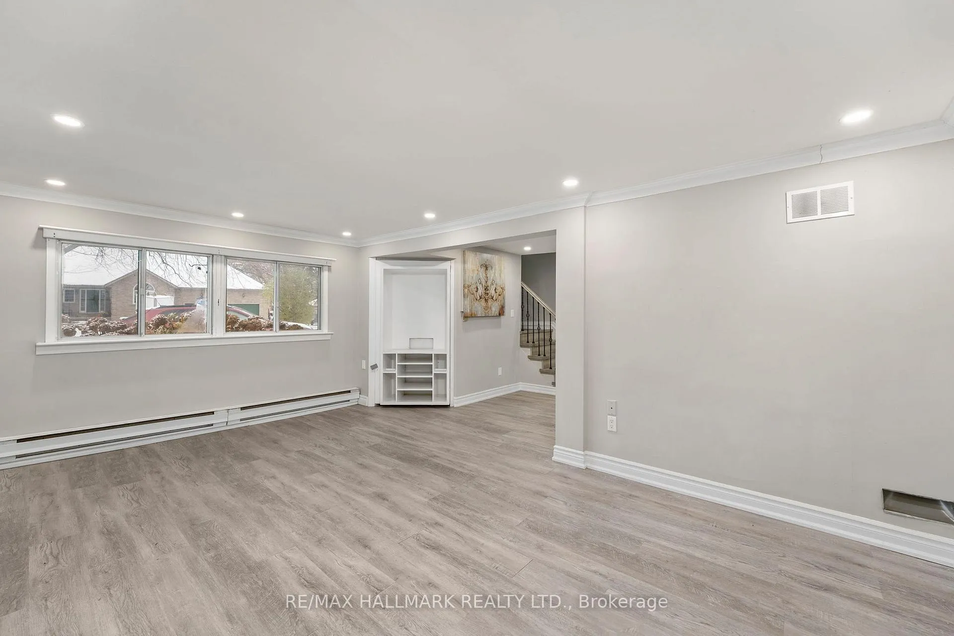 Photo 4 of 41 Shirlea Boulevard, Georgina, Keswick South — HOMEH