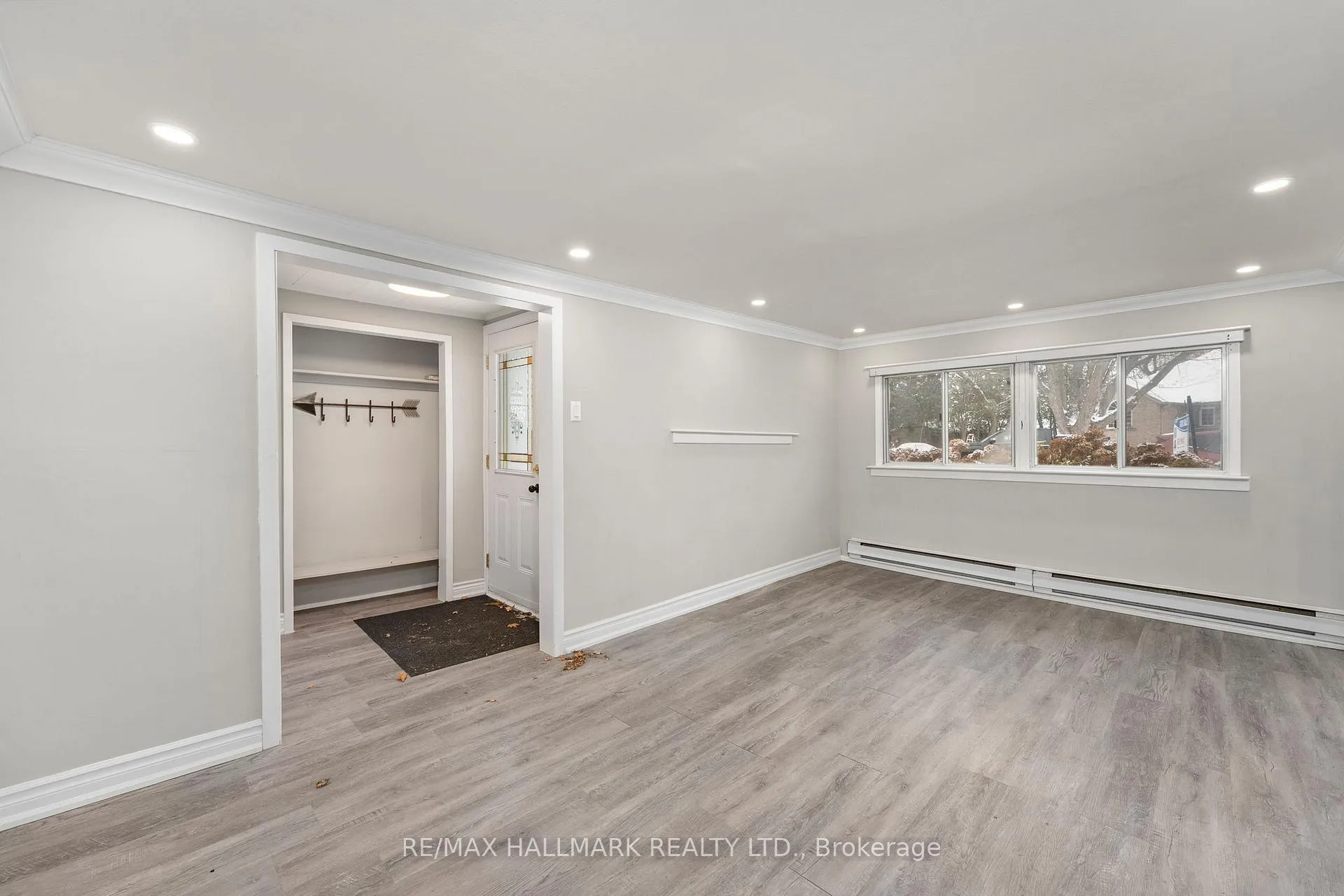 Photo 5 of 41 Shirlea Boulevard, Georgina, Keswick South — HOMEH