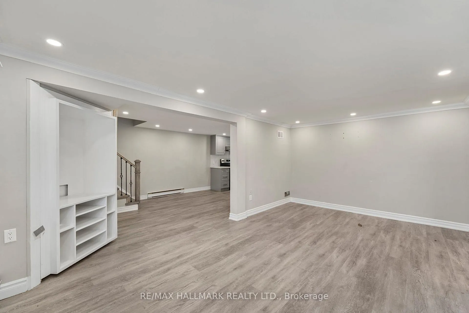 Photo 6 of 41 Shirlea Boulevard, Georgina, Keswick South — HOMEH