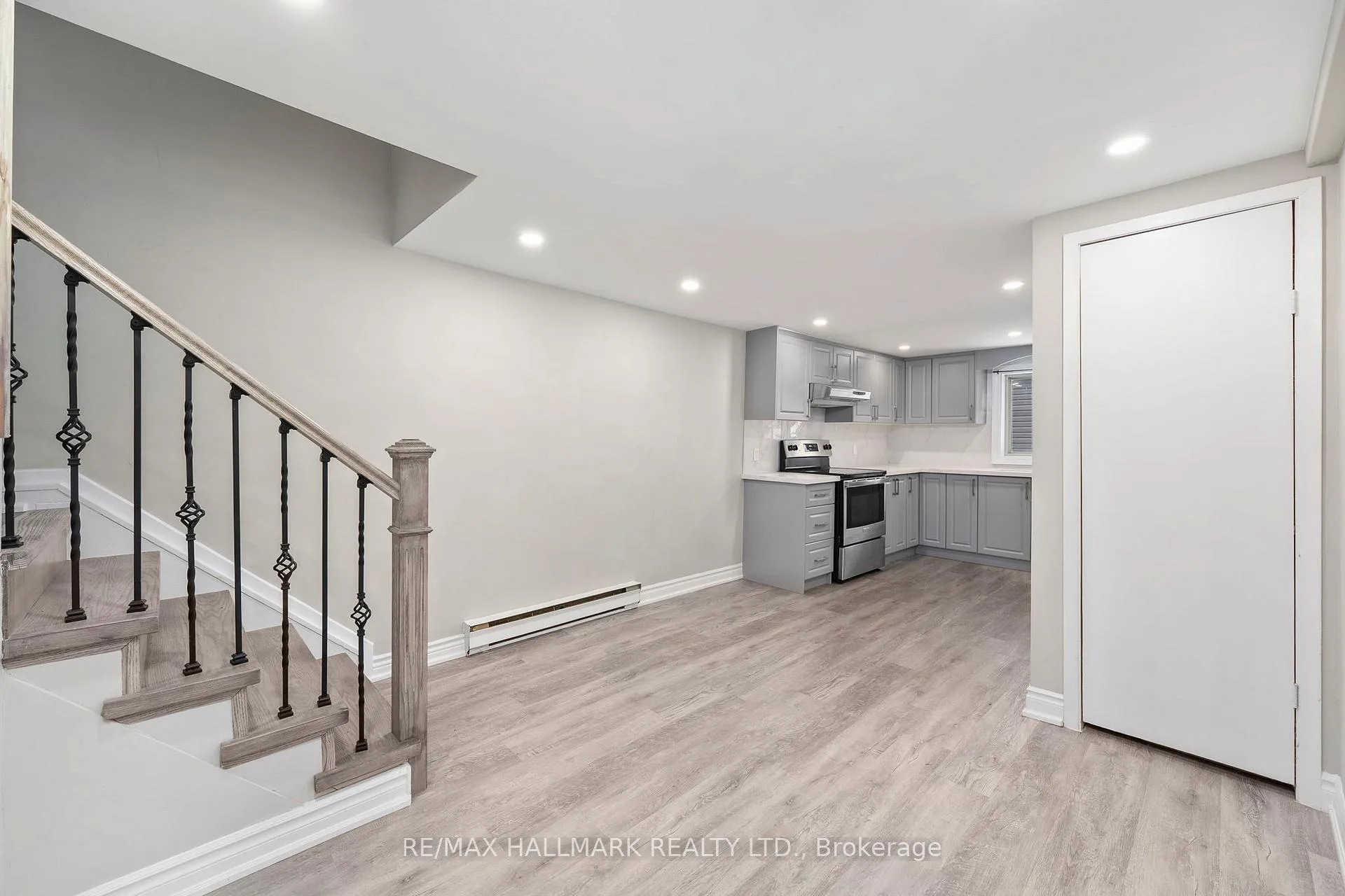 Photo 8 of 41 Shirlea Boulevard, Georgina, Keswick South — HOMEH