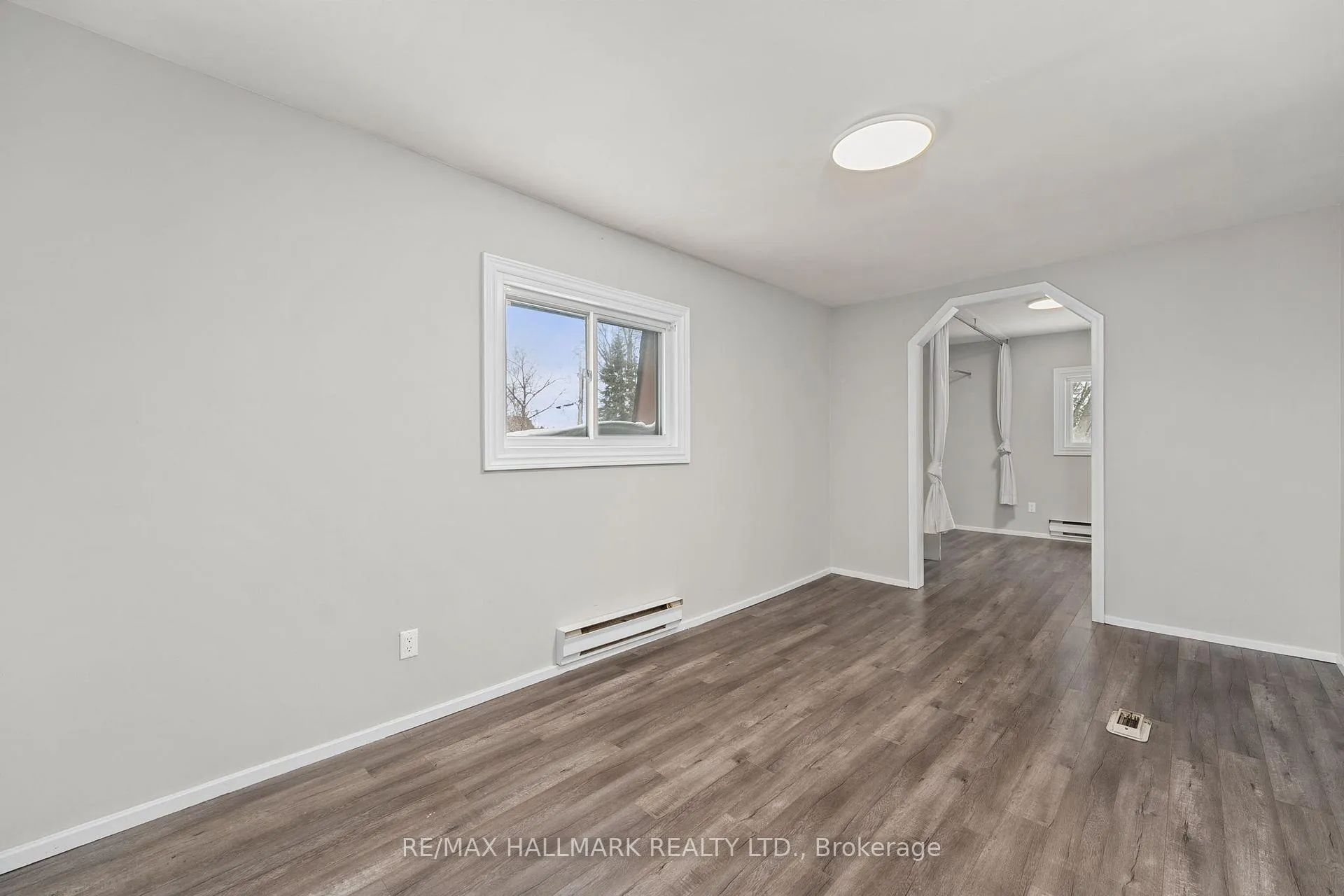 Photo 27 of 41 Shirlea Boulevard, Georgina, Keswick South — HOMEH