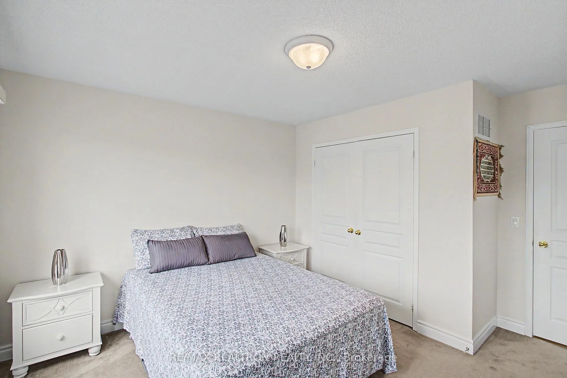 Photo 15 of 68 Loughlin Hill Crescent, Ajax, Central East — HOMEH
