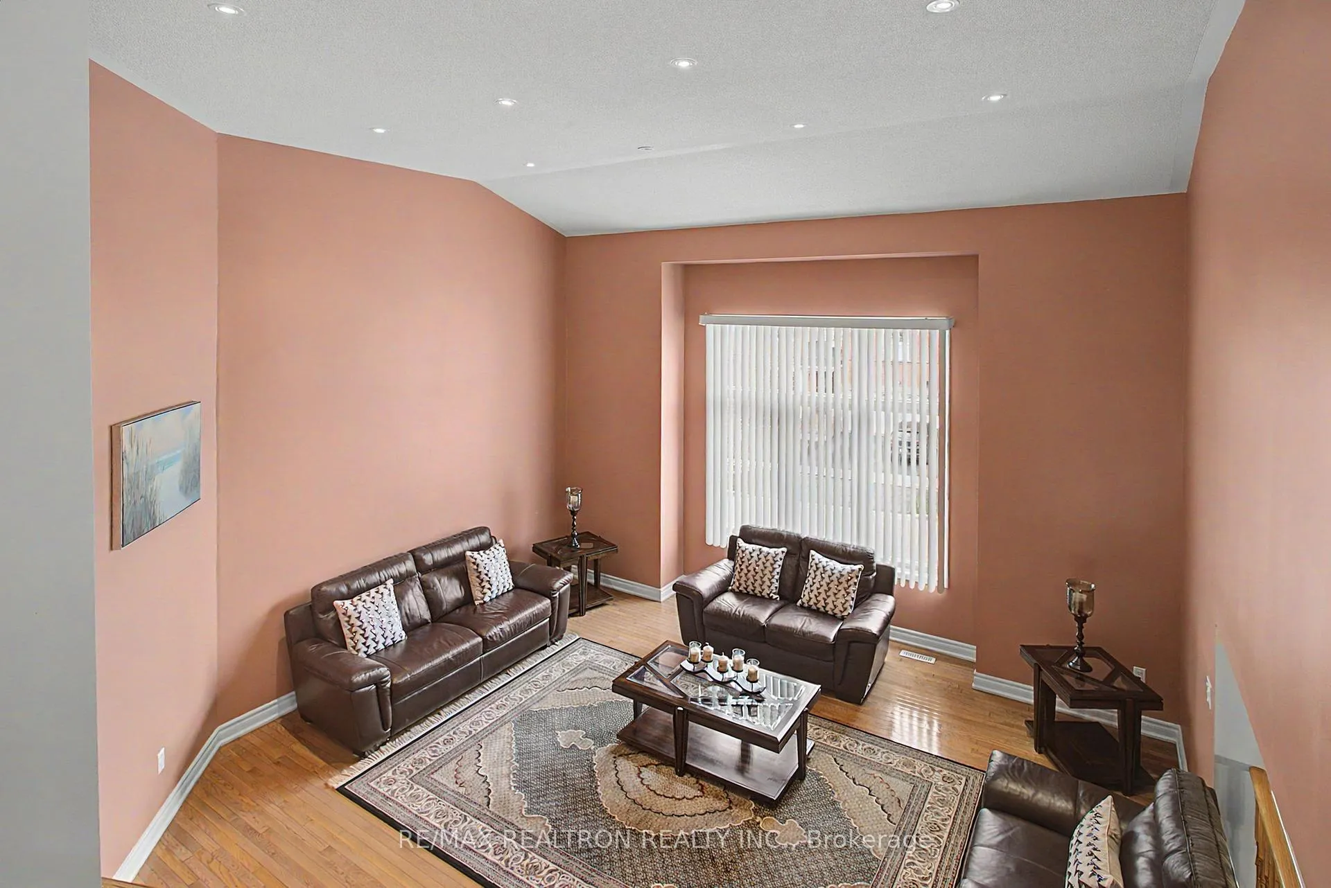 Photo 17 of 68 Loughlin Hill Crescent, Ajax, Central East — HOMEH