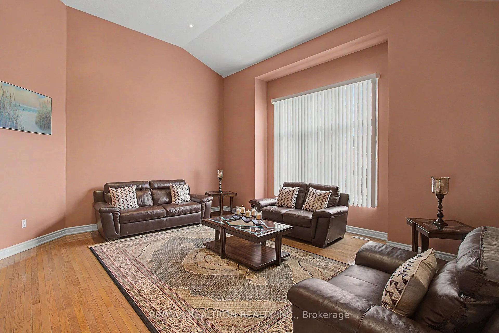 Photo 18 of 68 Loughlin Hill Crescent, Ajax, Central East — HOMEH