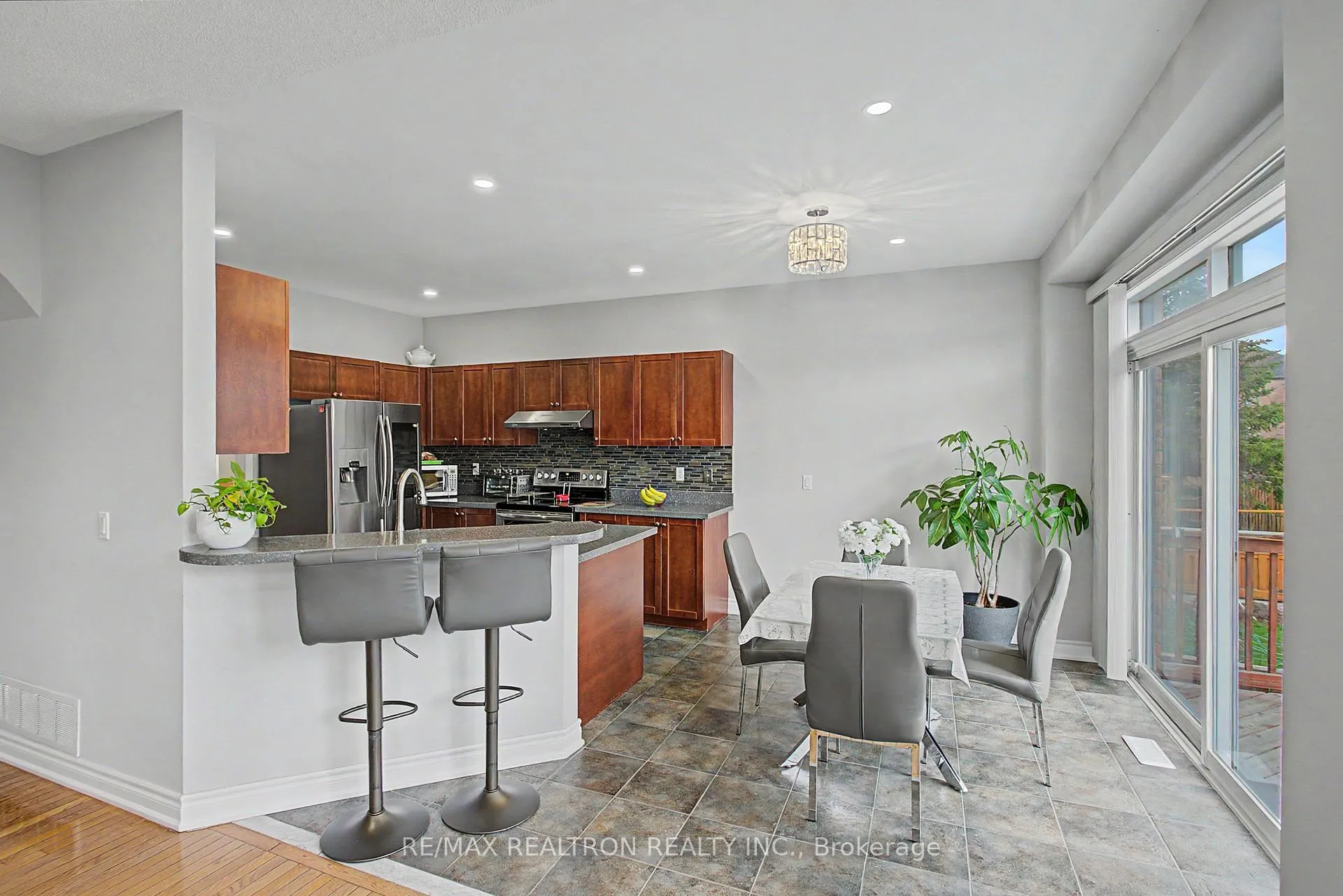Photo 27 of 68 Loughlin Hill Crescent, Ajax, Central East — HOMEH