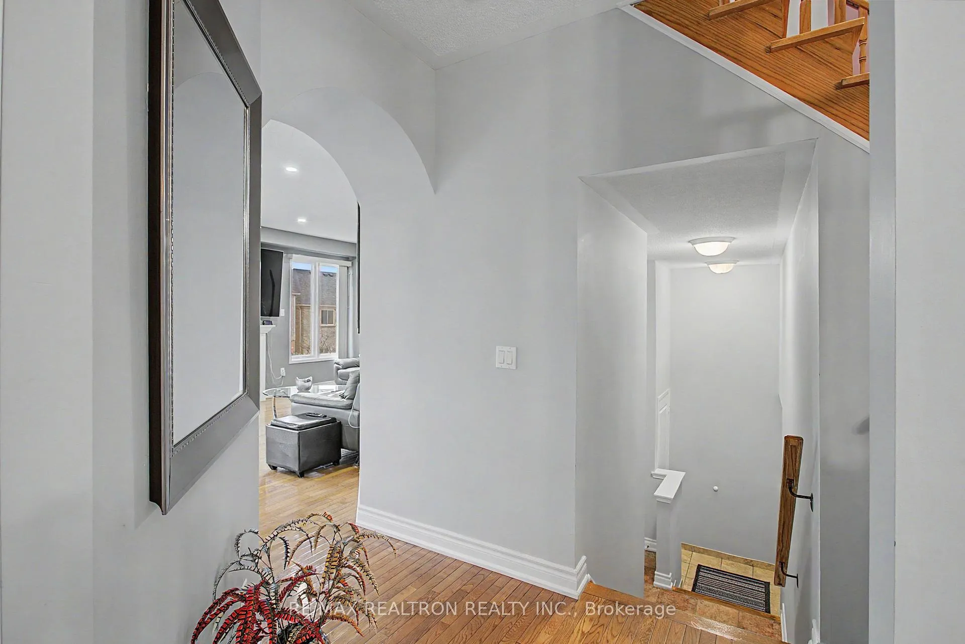 Photo 32 of 68 Loughlin Hill Crescent, Ajax, Central East — HOMEH
