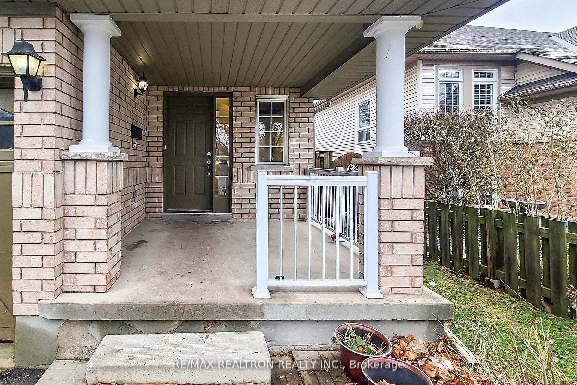 Photo 3 of 53 Longfellow Avenue, St. Catharines, Haig — HOMEH