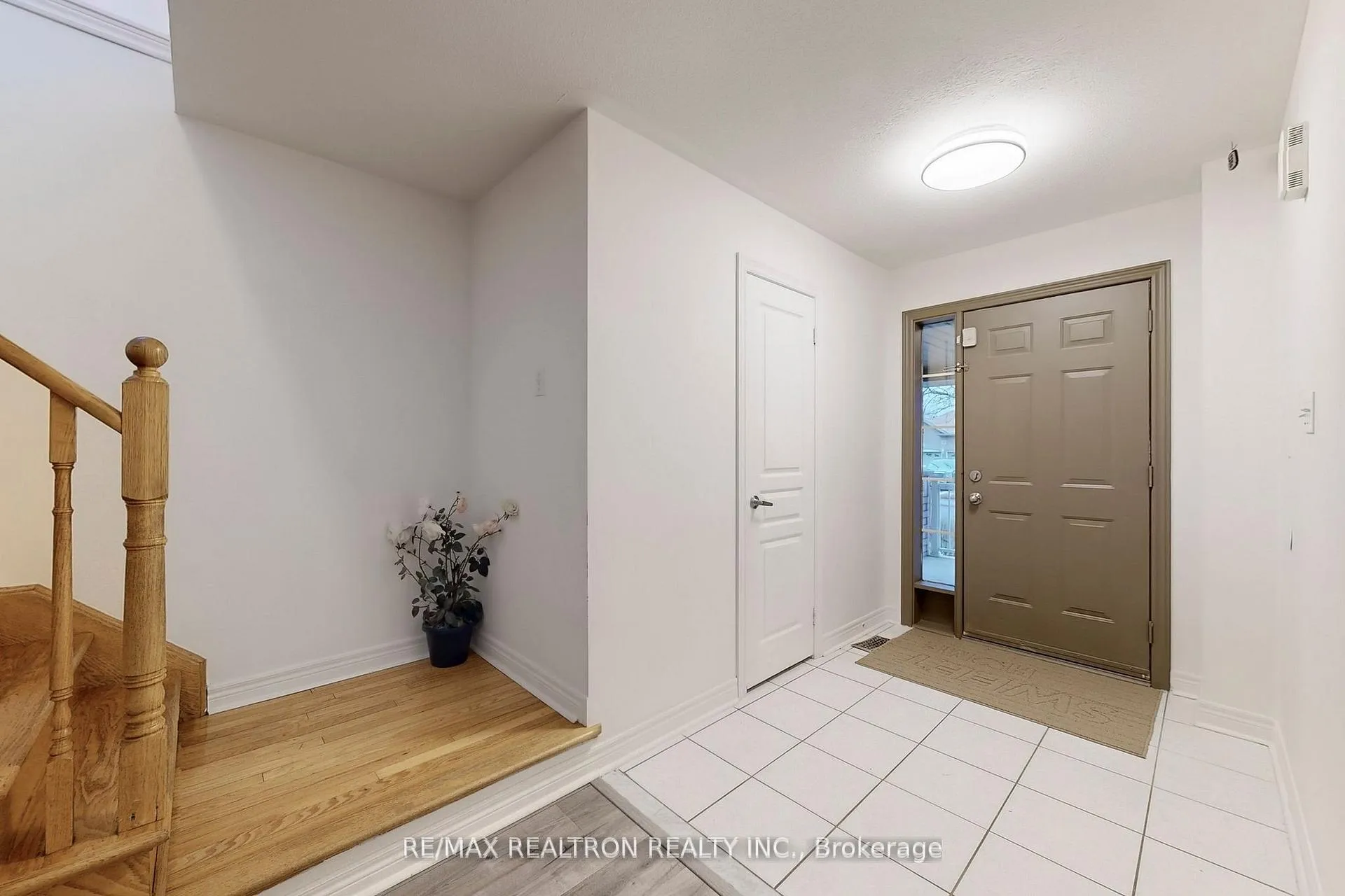 Photo 5 of 53 Longfellow Avenue, St. Catharines, Haig — HOMEH