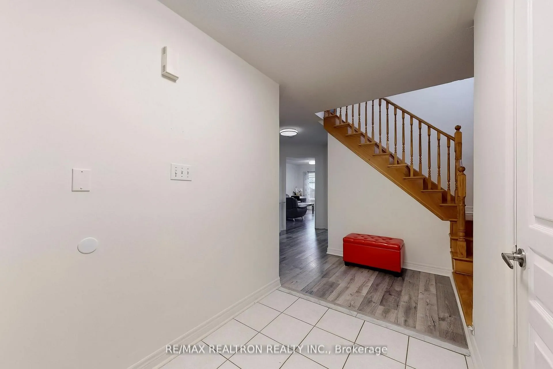 Photo 6 of 53 Longfellow Avenue, St. Catharines, Haig — HOMEH