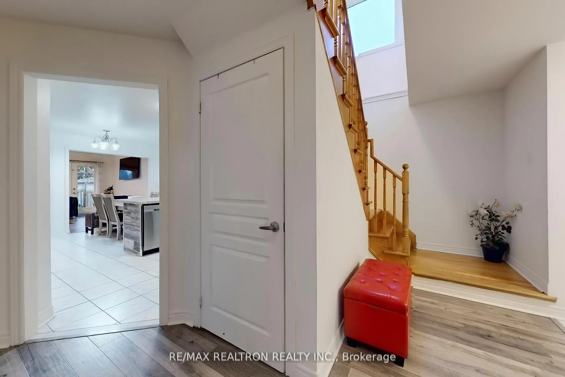 Photo 8 of 53 Longfellow Avenue, St. Catharines, Haig — HOMEH