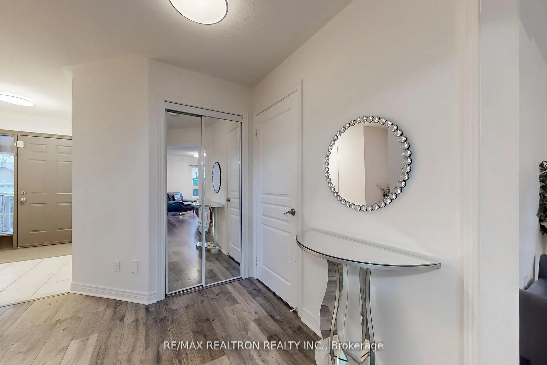 Photo 9 of 53 Longfellow Avenue, St. Catharines, Haig — HOMEH