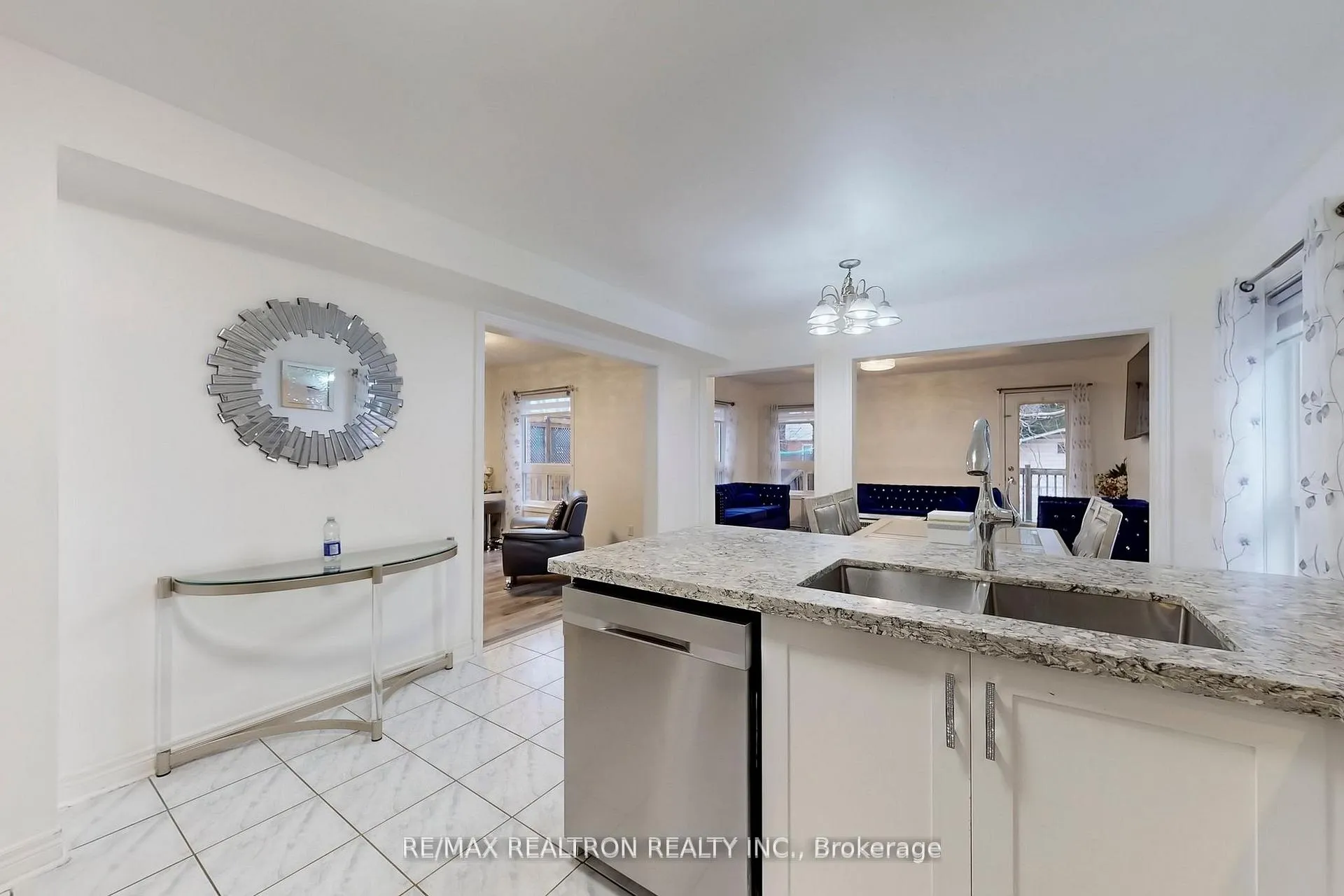 Photo 18 of 53 Longfellow Avenue, St. Catharines, Haig — HOMEH