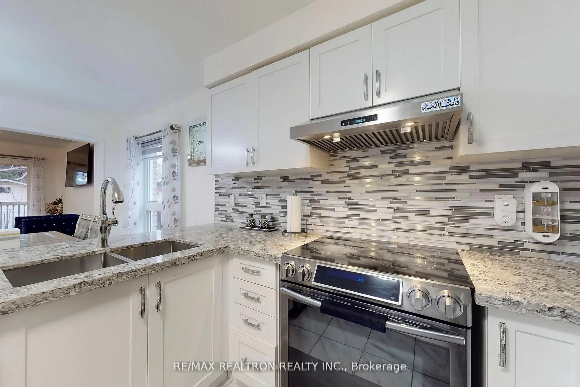 Photo 19 of 53 Longfellow Avenue, St. Catharines, Haig — HOMEH