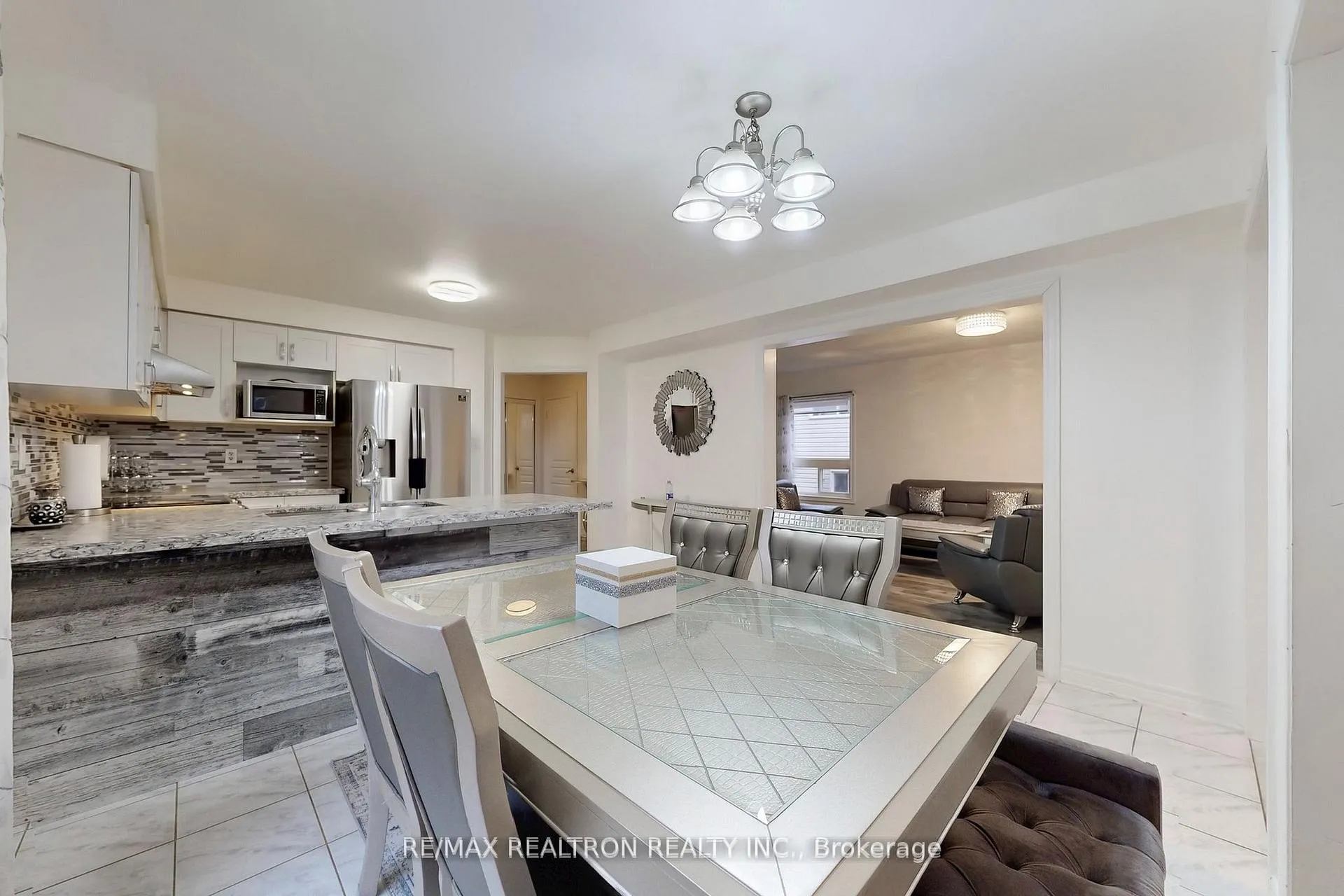 Photo 24 of 53 Longfellow Avenue, St. Catharines, Haig — HOMEH