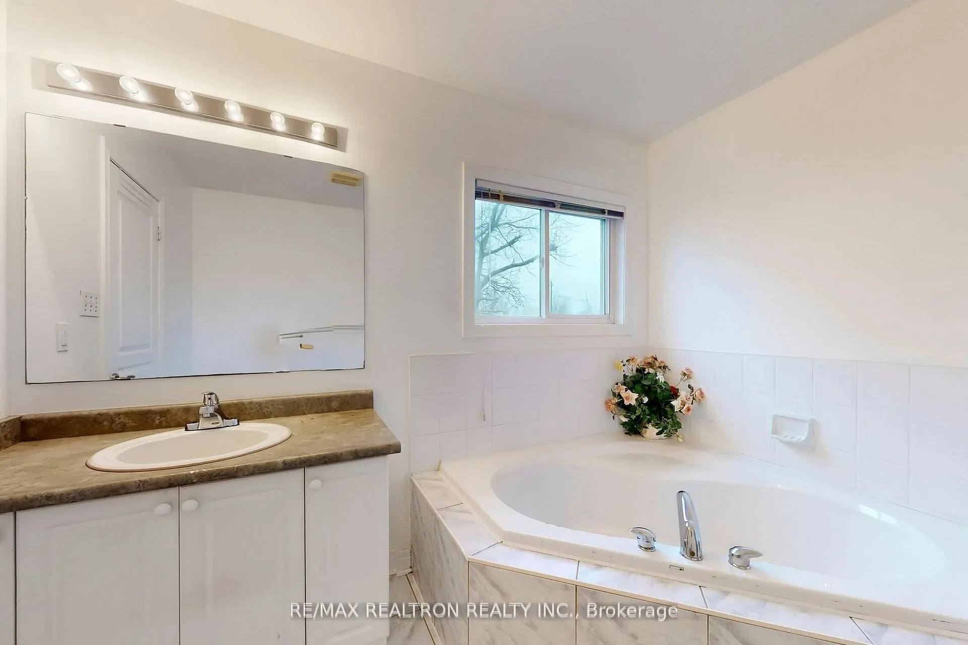 Photo 34 of 53 Longfellow Avenue, St. Catharines, Haig — HOMEH