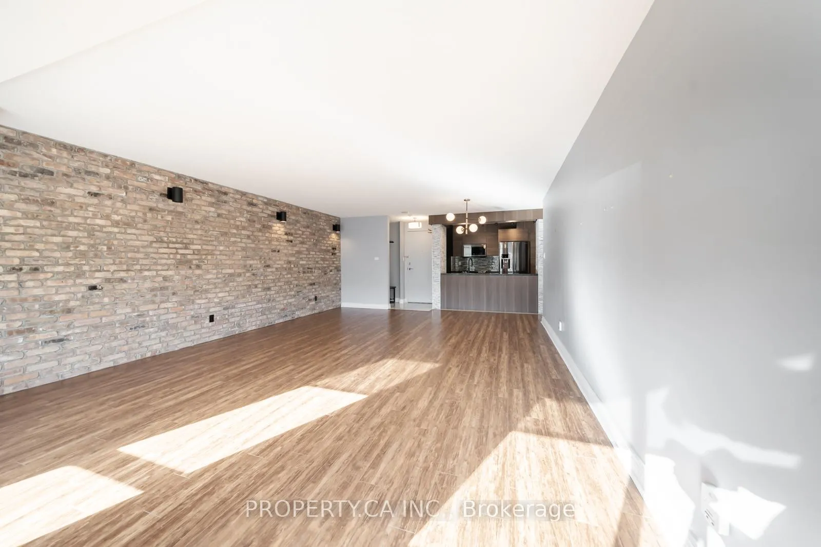Photo 6 of Unit 303, 399 South Park Road, Markham, Commerce Valley — HOMEH