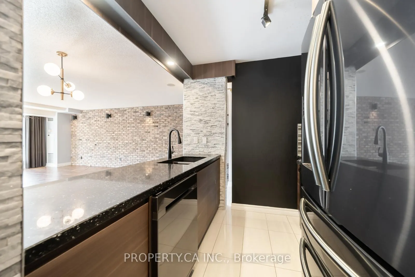 Photo 8 of Unit 303, 399 South Park Road, Markham, Commerce Valley — HOMEH