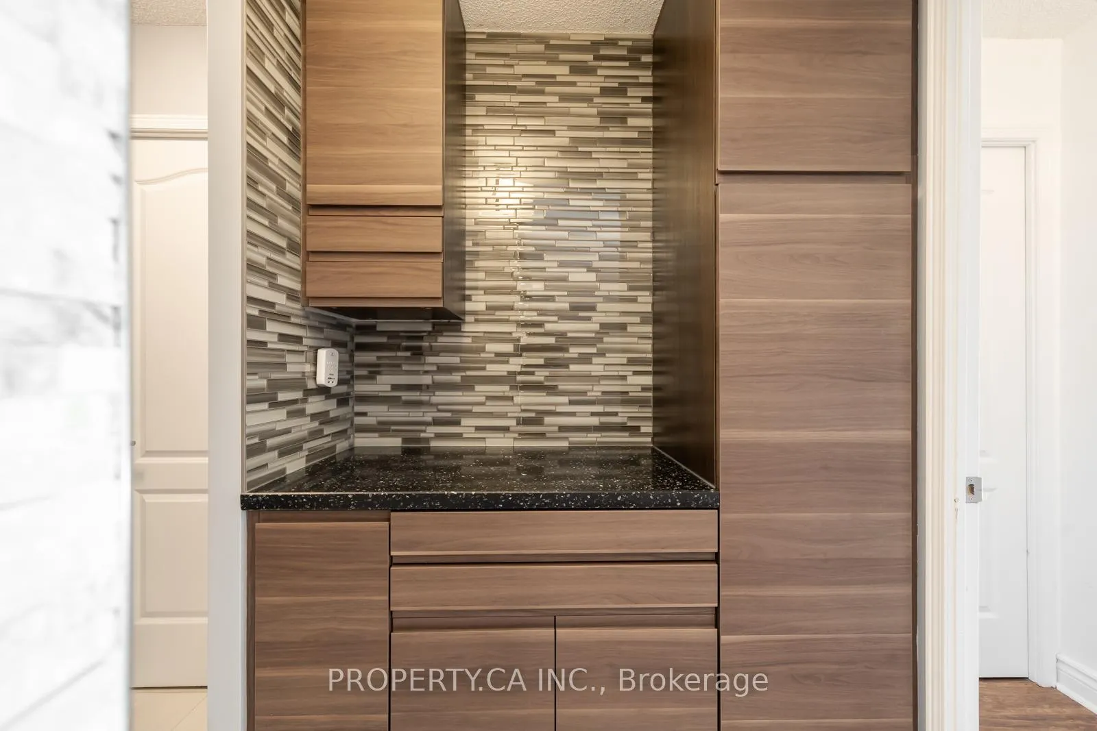 Photo 13 of Unit 303, 399 South Park Road, Markham, Commerce Valley — HOMEH
