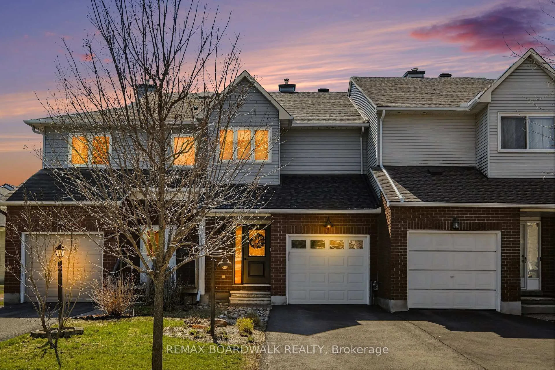 Photo 2 of 68 Houlahan Street, Ottawa, Barrhaven - Heritage Park — HOMEH