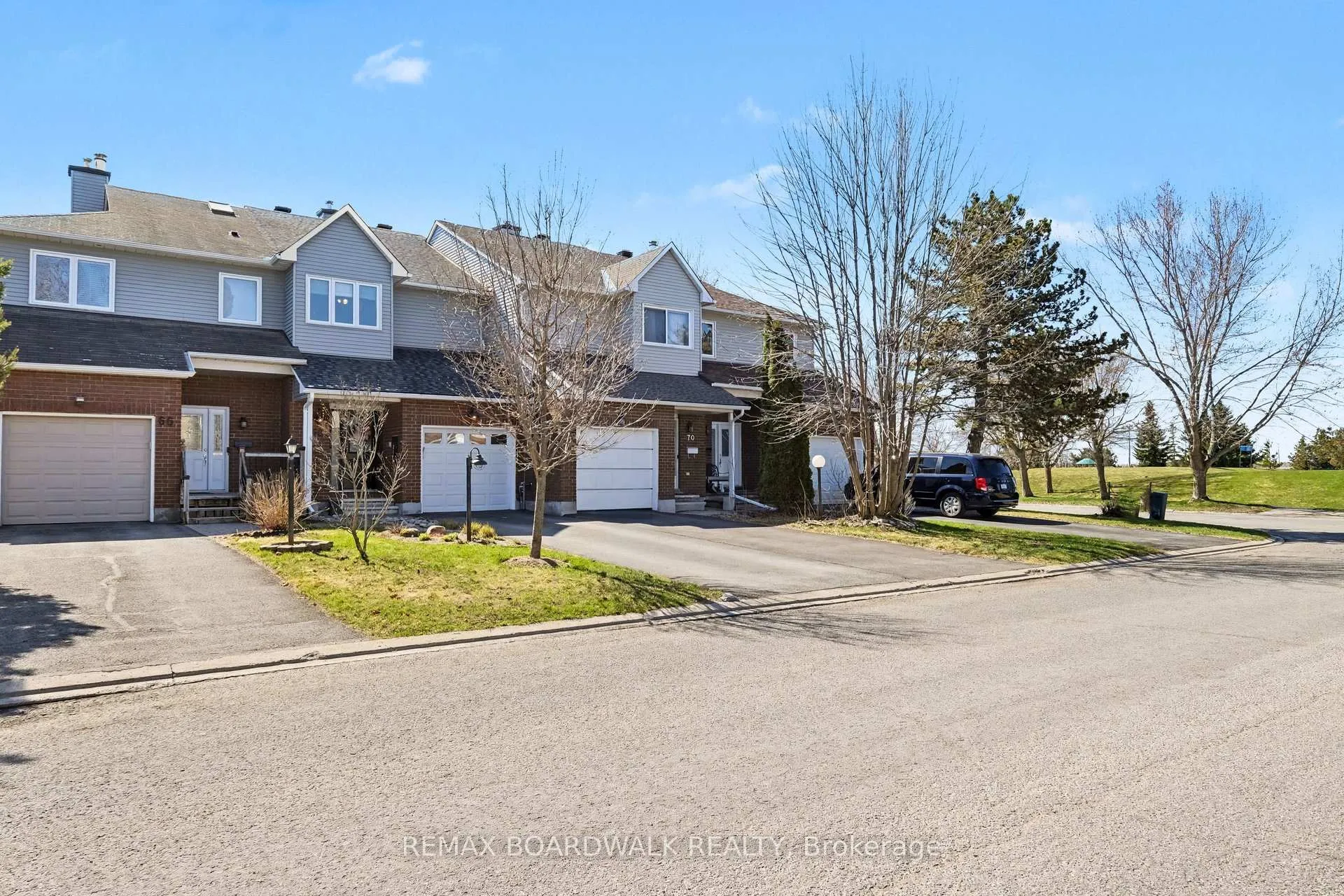 Photo 4 of 68 Houlahan Street, Ottawa, Barrhaven - Heritage Park — HOMEH