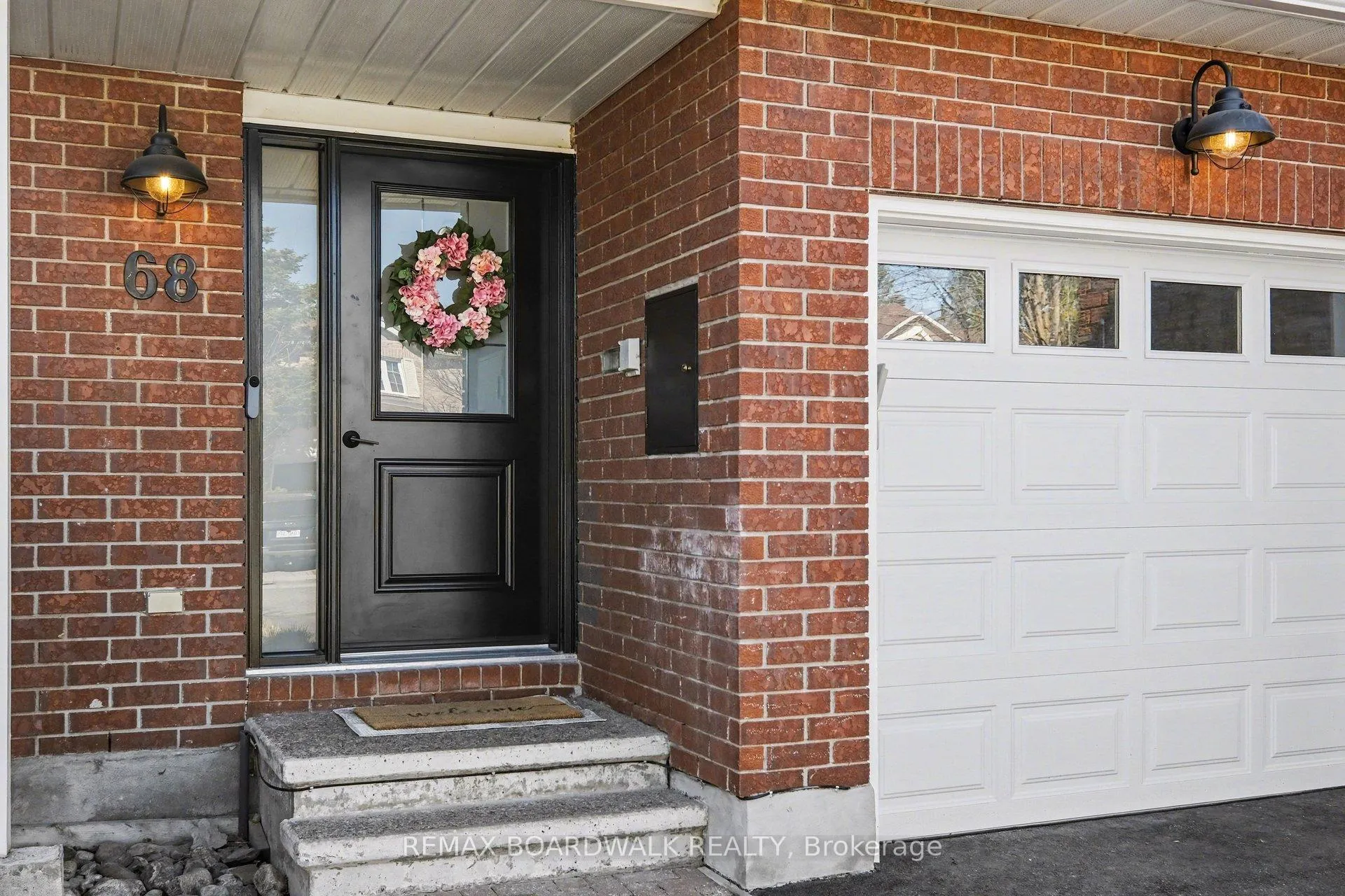 Photo 5 of 68 Houlahan Street, Ottawa, Barrhaven - Heritage Park — HOMEH