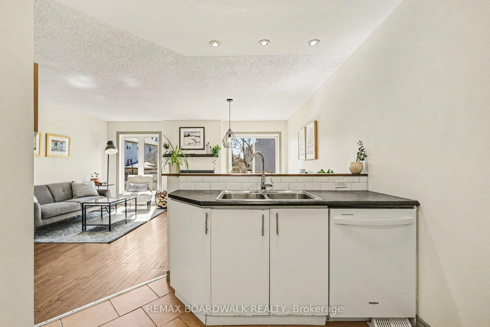 Photo 11 of 68 Houlahan Street, Ottawa, Barrhaven - Heritage Park — HOMEH