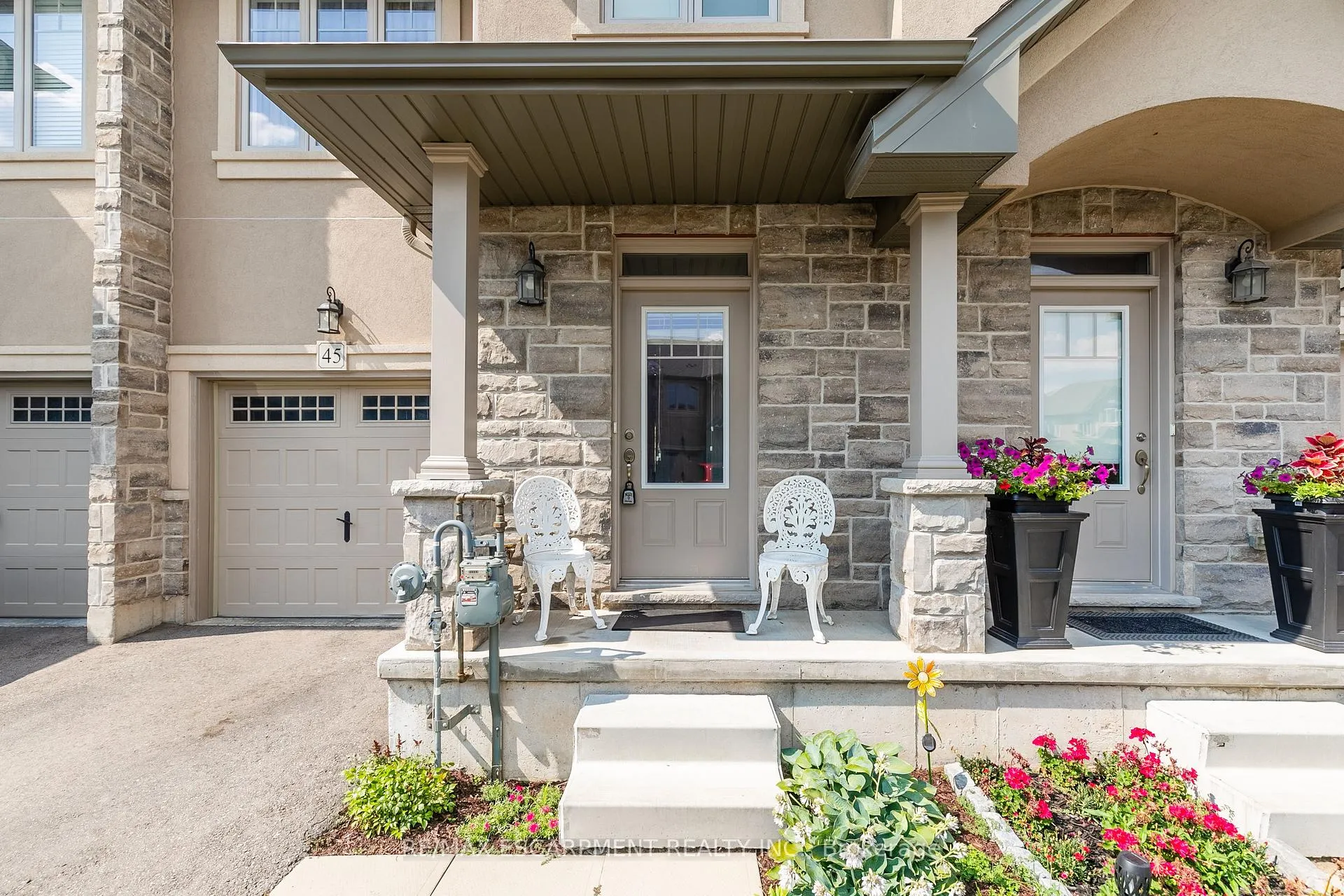 Photo 2 of Unit 45, 98 Shoreview Place, Hamilton, Stoney Creek — HOMEH