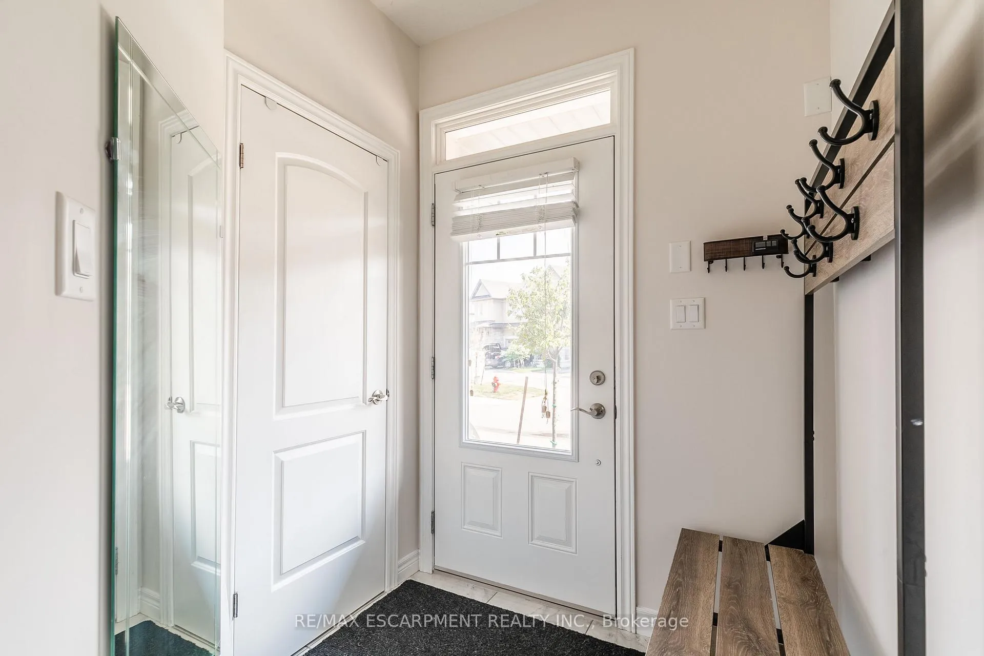 Photo 3 of Unit 45, 98 Shoreview Place, Hamilton, Stoney Creek — HOMEH