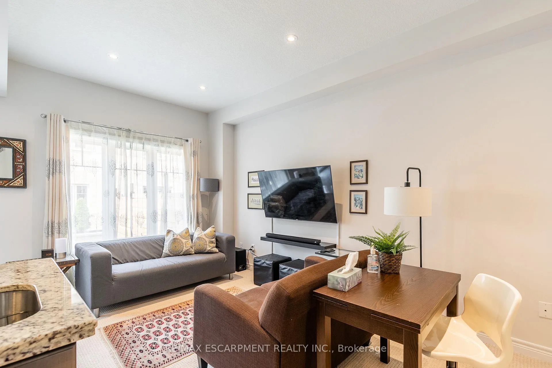 Photo 11 of Unit 45, 98 Shoreview Place, Hamilton, Stoney Creek — HOMEH