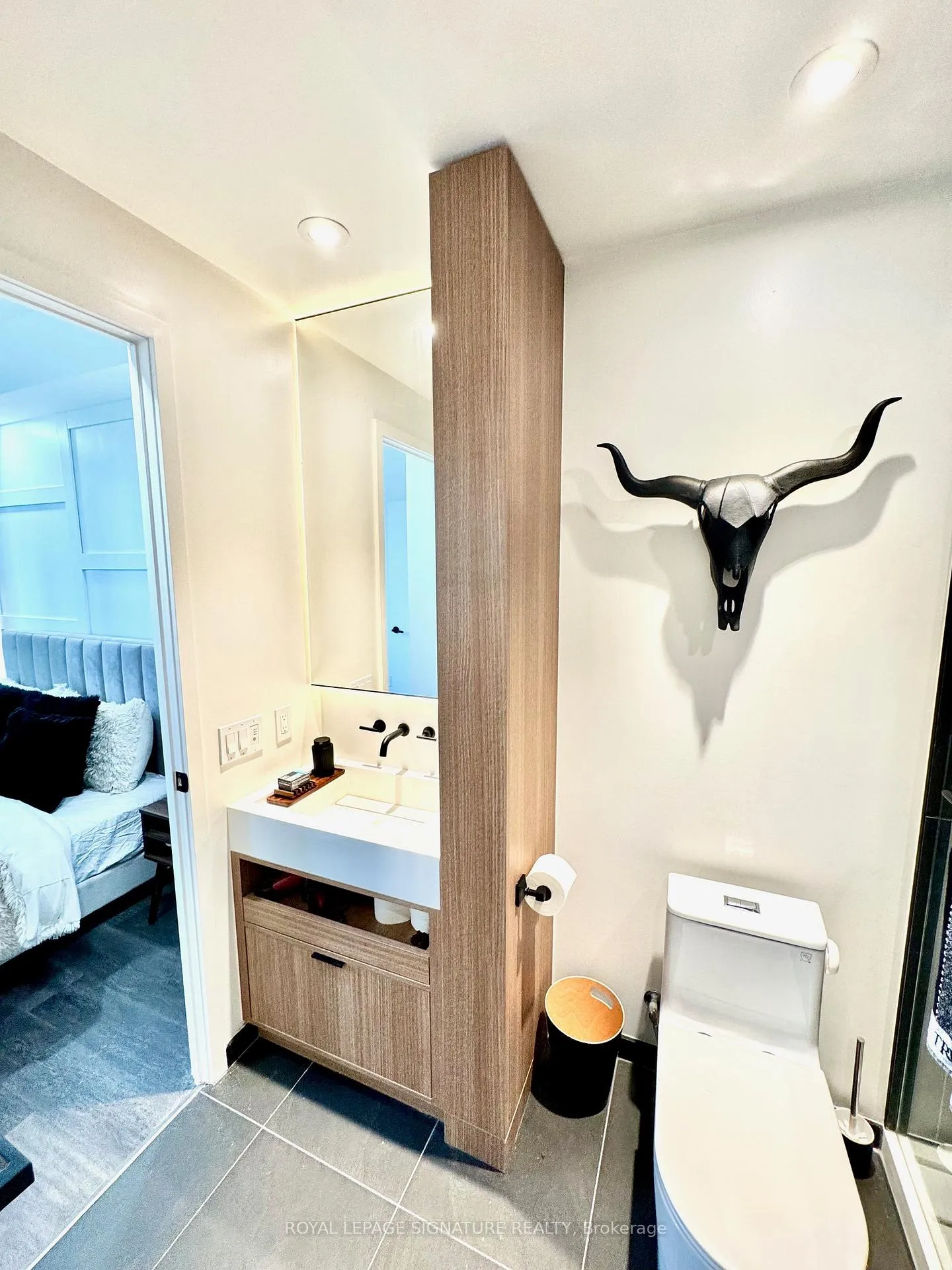 Photo 6 of Unit 1510, 55 Charles Street E, Toronto, Church-Yonge Corridor — HOMEH