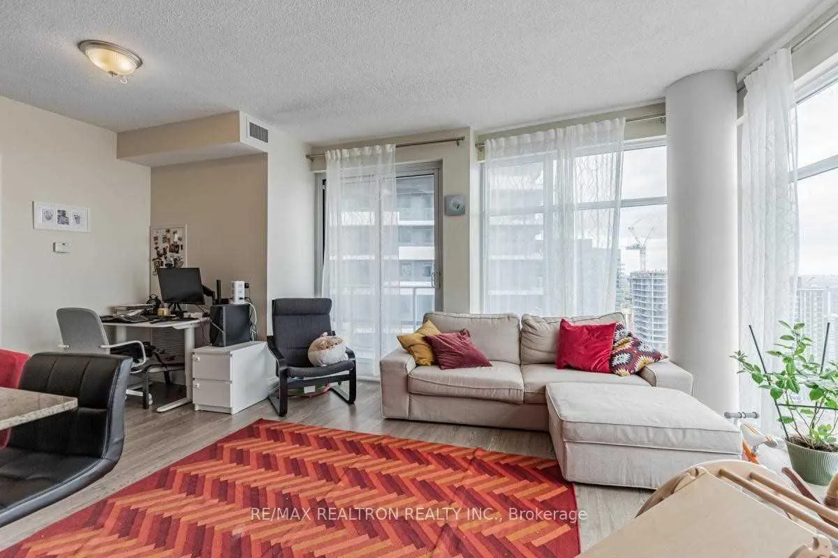 Photo 10 of Unit 3811, 2191 Yonge Street, Toronto, Mount Pleasant West — HOMEH