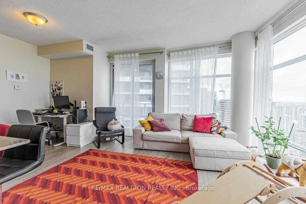 Photo 12 of Unit 3811, 2191 Yonge Street, Toronto, Mount Pleasant West — HOMEH