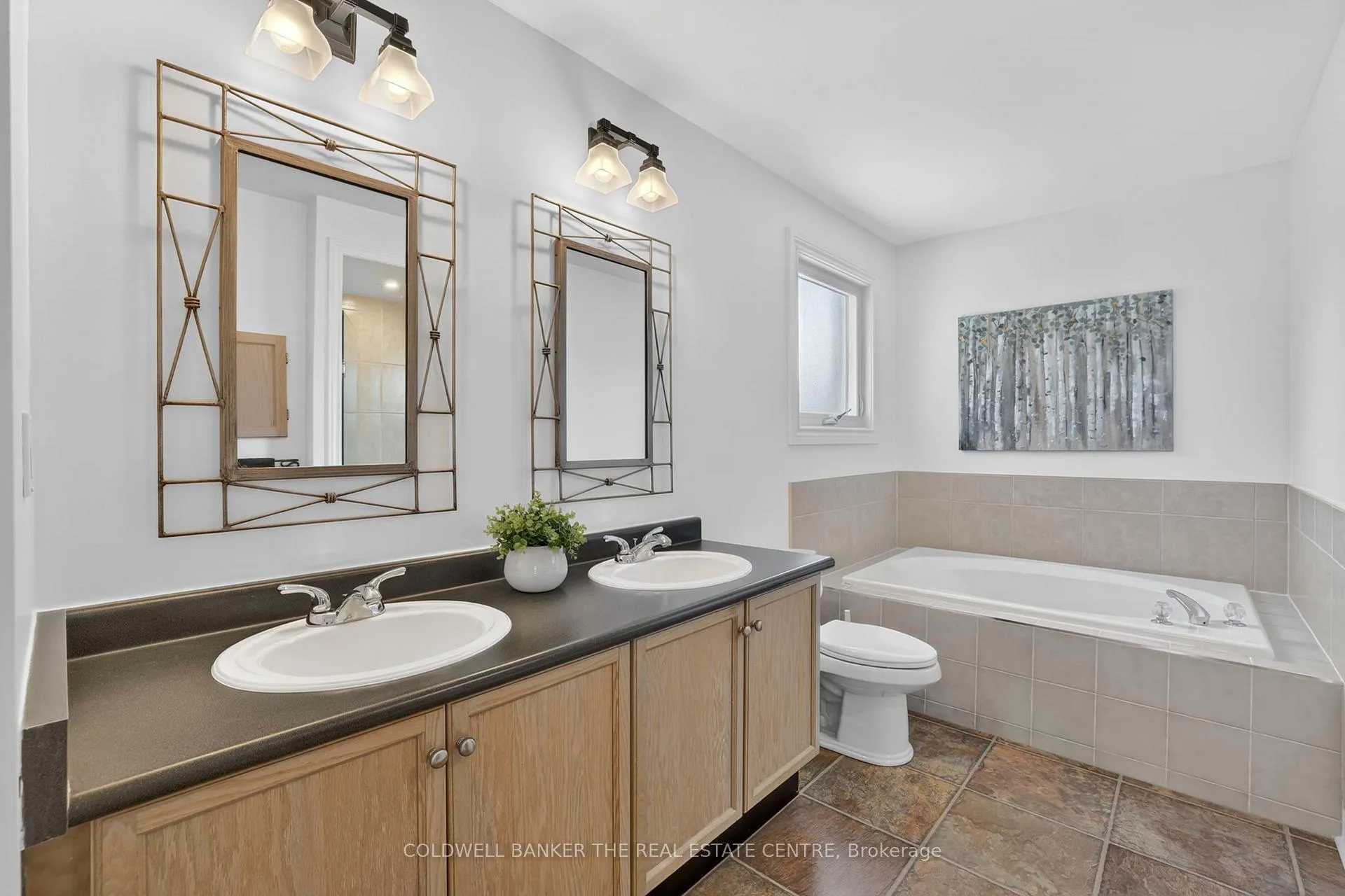 Photo 20 of 78 Rhodes Circle, Newmarket, Glenway Estates — HOMEH