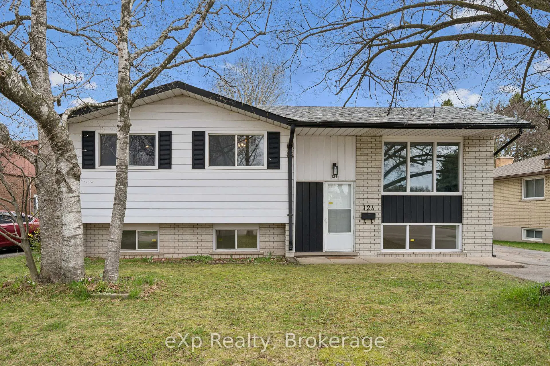 Photo 1 of 124 Montcalm Drive, Kitchener — HOMEH